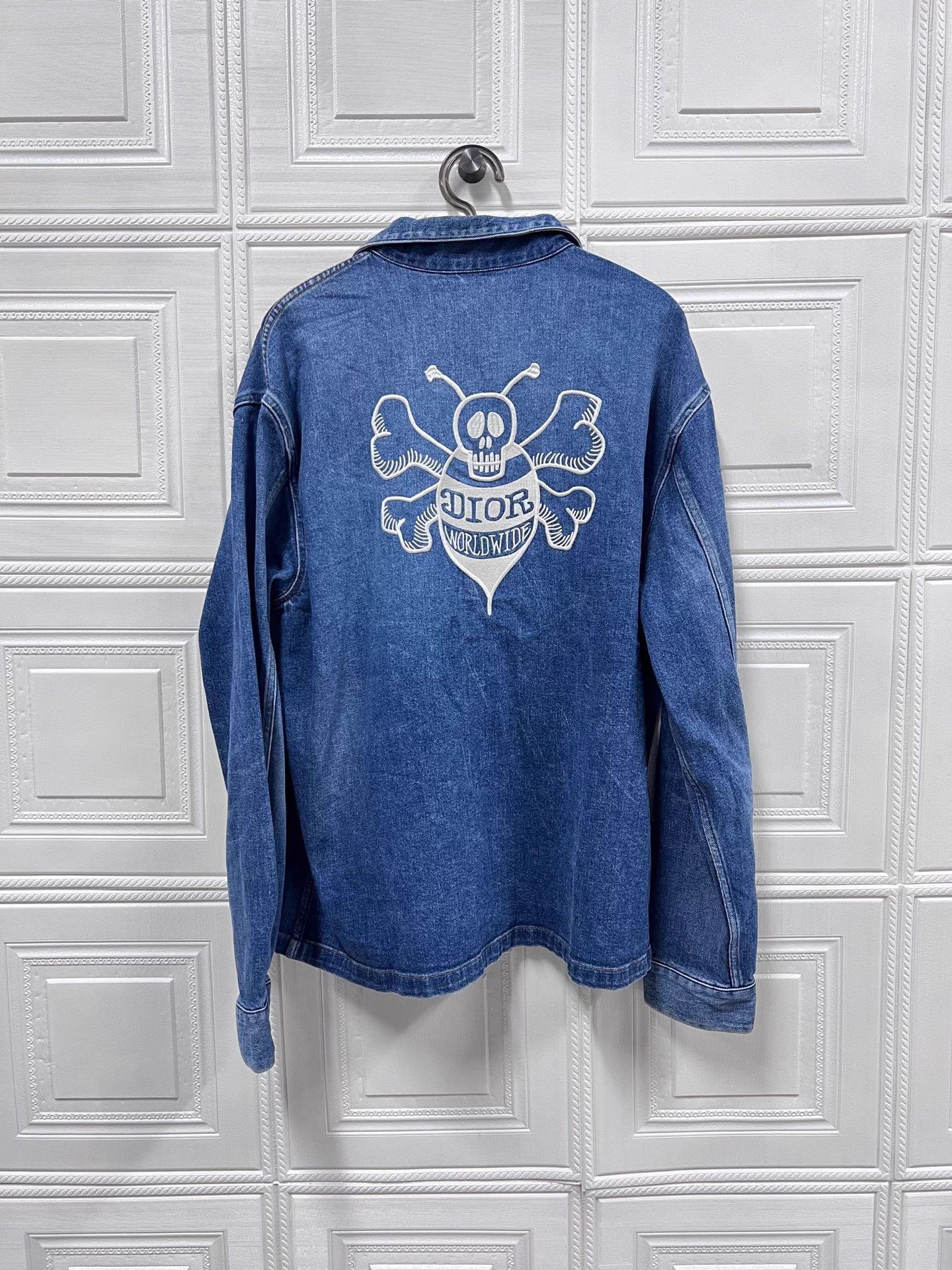 Dior Dior x Stussy Skull & Bee Embroidered Denim Jkt 52 Size US L / EU 52-54 / 3 - 2 Thumbnail