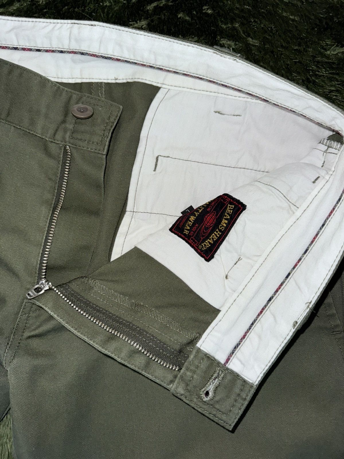 Beams Japan [L] BEAMS HEART JAPAN washed cotton chino pants olive Size US 34 / EU 50 - 3 Thumbnail