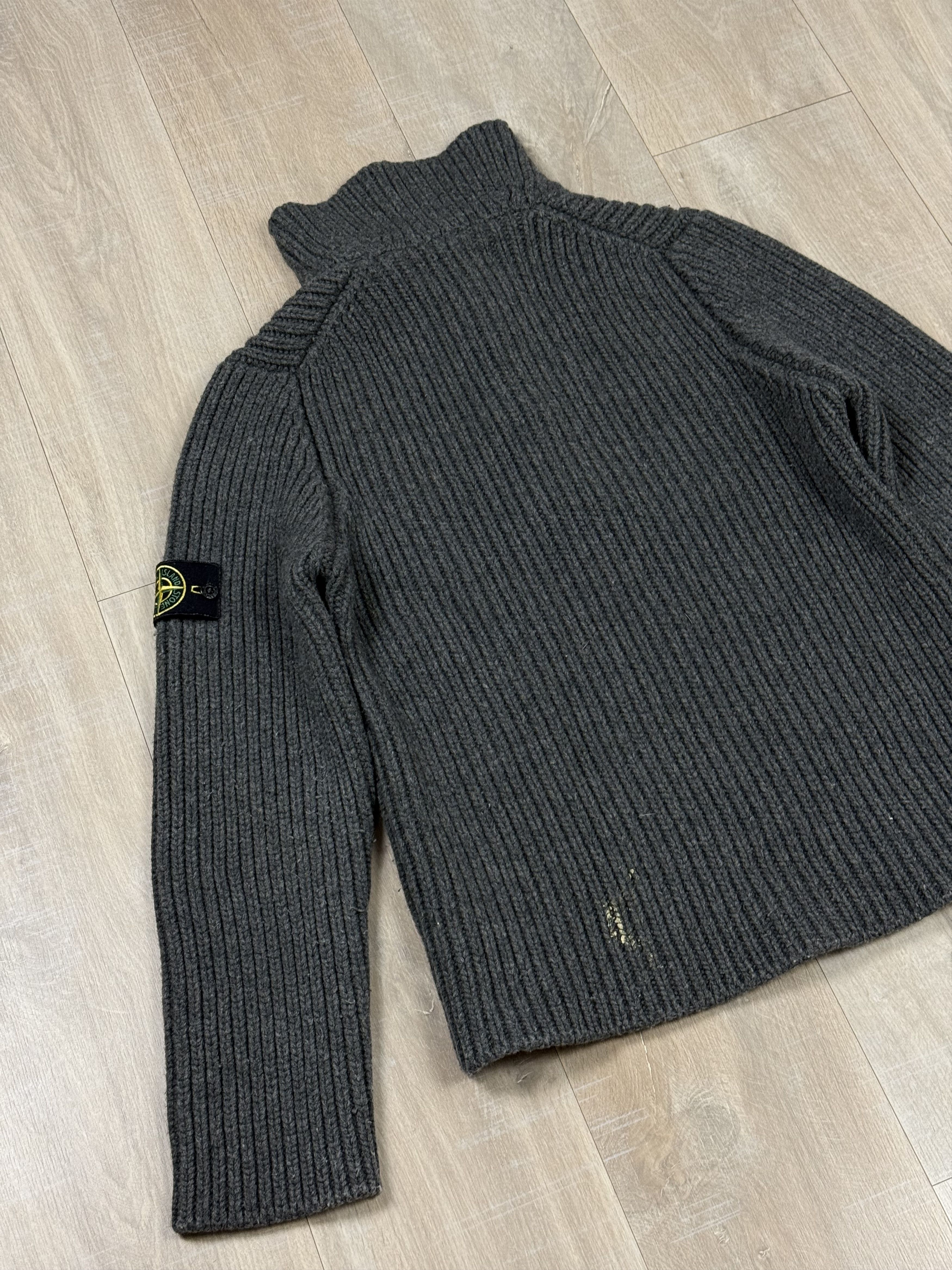Stone Island Vintage Stone Island 2007 AW Wool Sweater Gray Size L Size US L / EU 52-54 / 3 - 11 Thumbnail