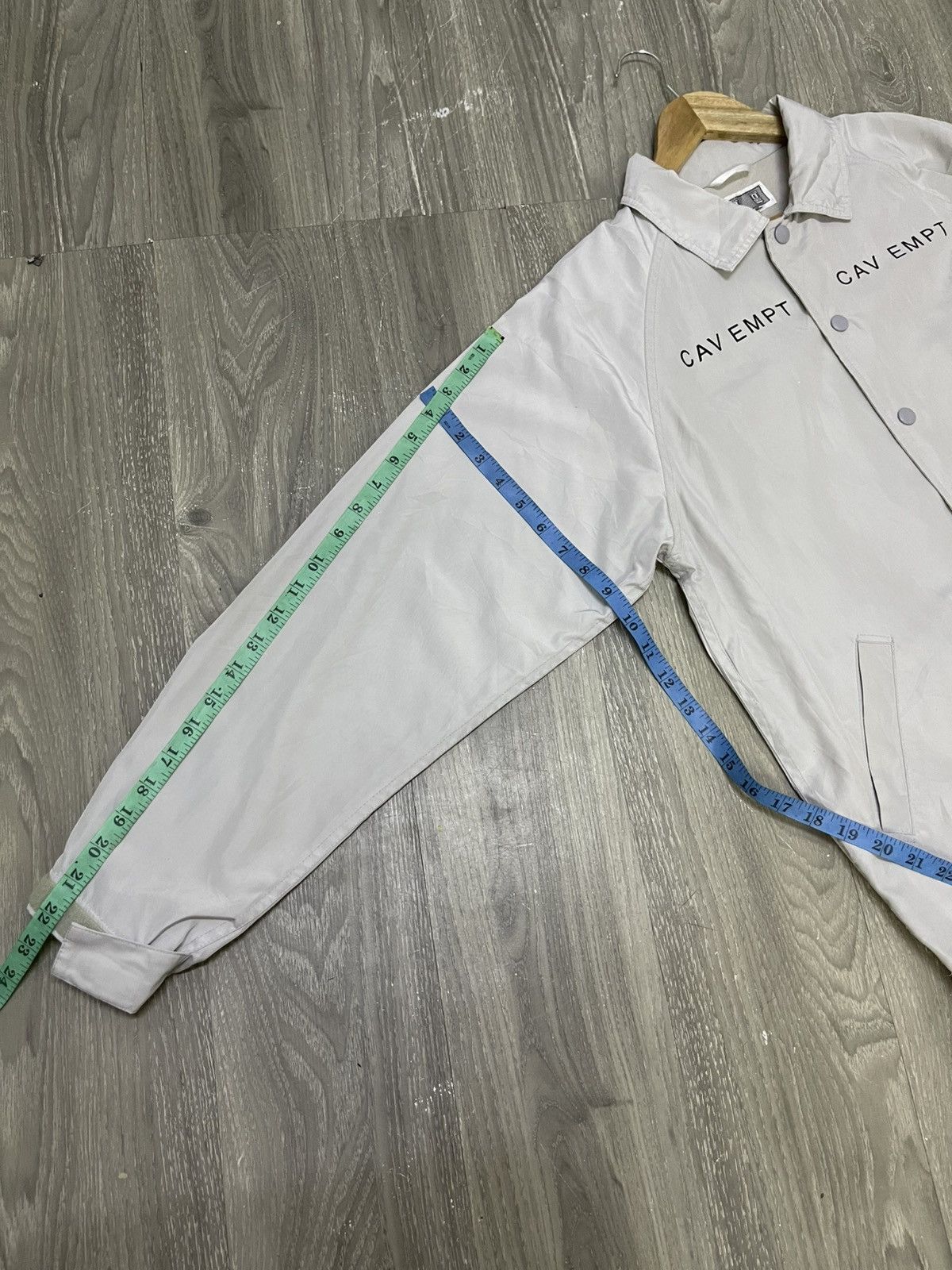Cav Empt 🔥🔥CAV EMPT🔥🔥Ubik Spray Can Coach Jacket Size US M / EU 48-50 / 2 - 21 Thumbnail