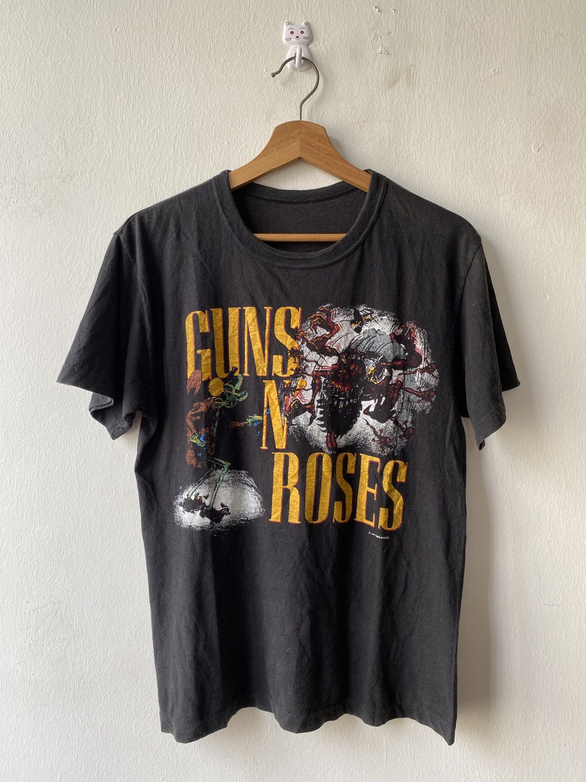 Band Tees × Guns N' Roses × Vintage 1980s - Guns N Roses Japan Tour Band Tees Size US S / EU 44-46 / 1 - 3 Thumbnail