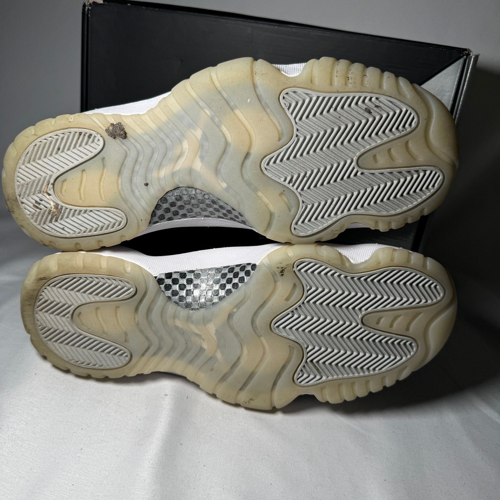 Jordan Brand × Nike Size 10.5 - Air Jordan 11 Retro Jubilee / 25th Anniversary Size US 10.5 / EU 43-44 - 7 Thumbnail