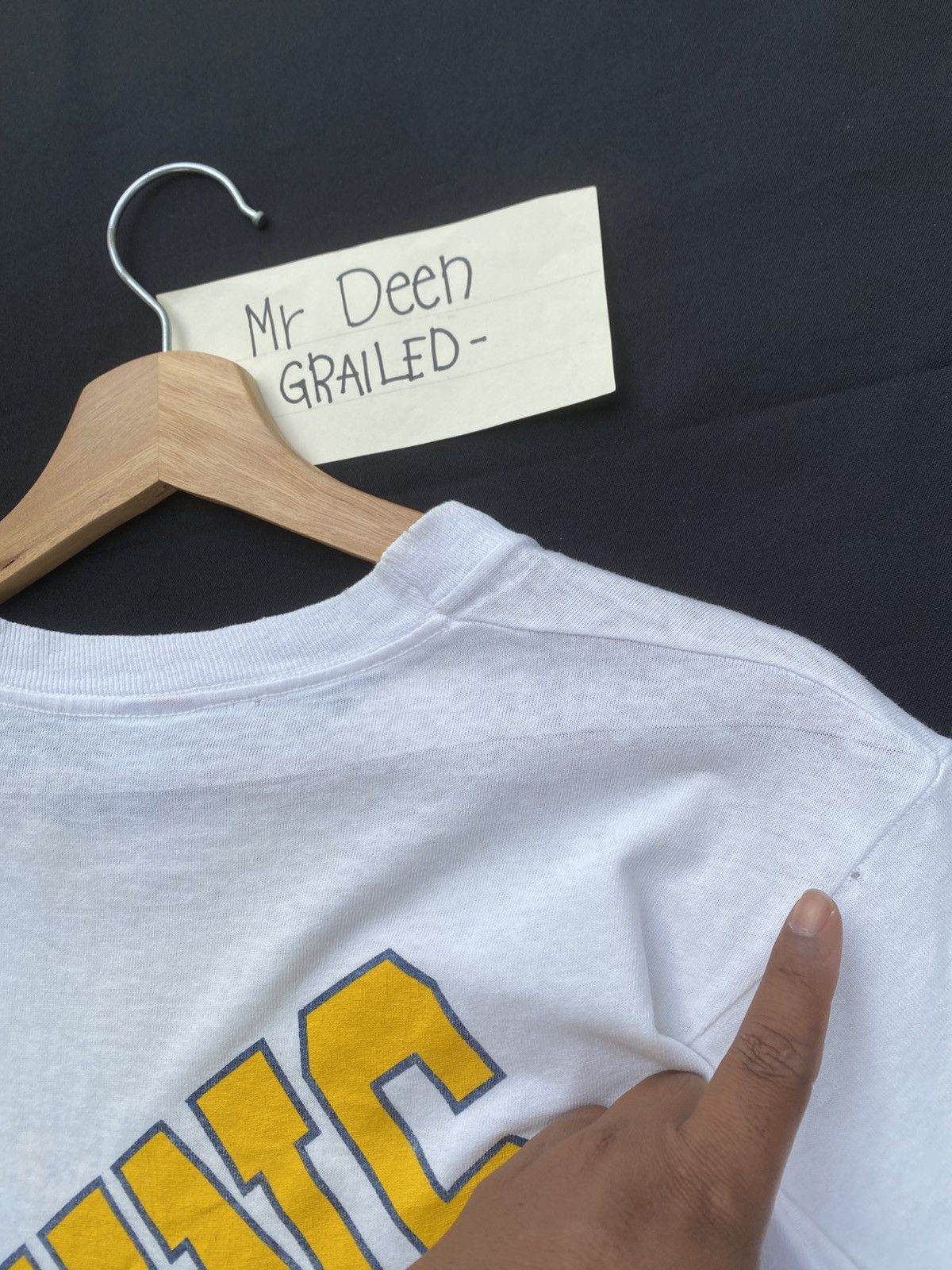 Vintage Rare Vintage 90s UCLA Bruins Spellout Tshirt Size US S / EU 44-46 / 1 - 19 Thumbnail