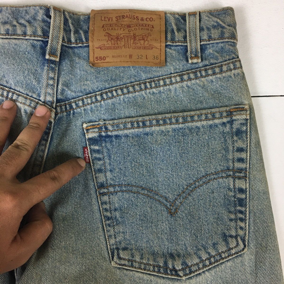 Levi's Vintage 90s Levi’s 550 Relaxed Fit Size US 32 / EU 48 - 7 Thumbnail