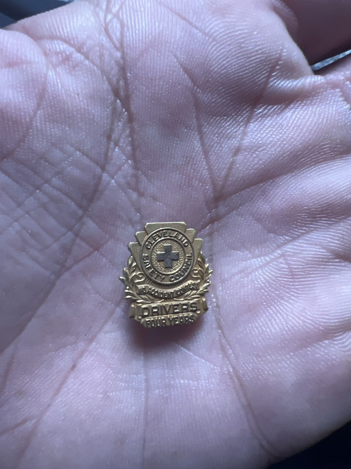 Vintage Cleveland Safety Council Drivers Four Years Pin Size ONE SIZE - 1 Thumbnail