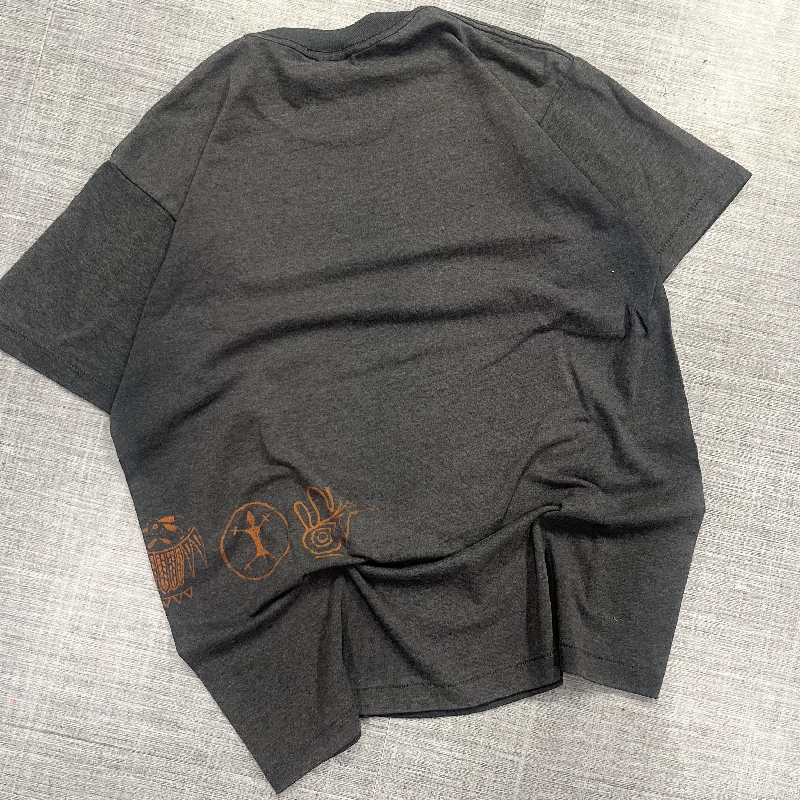 JNCO × Vintage Crazy VTG 90s Faded Bear Wrap around Graphic Tee Size US XL / EU 56 / 4 - 7 Thumbnail