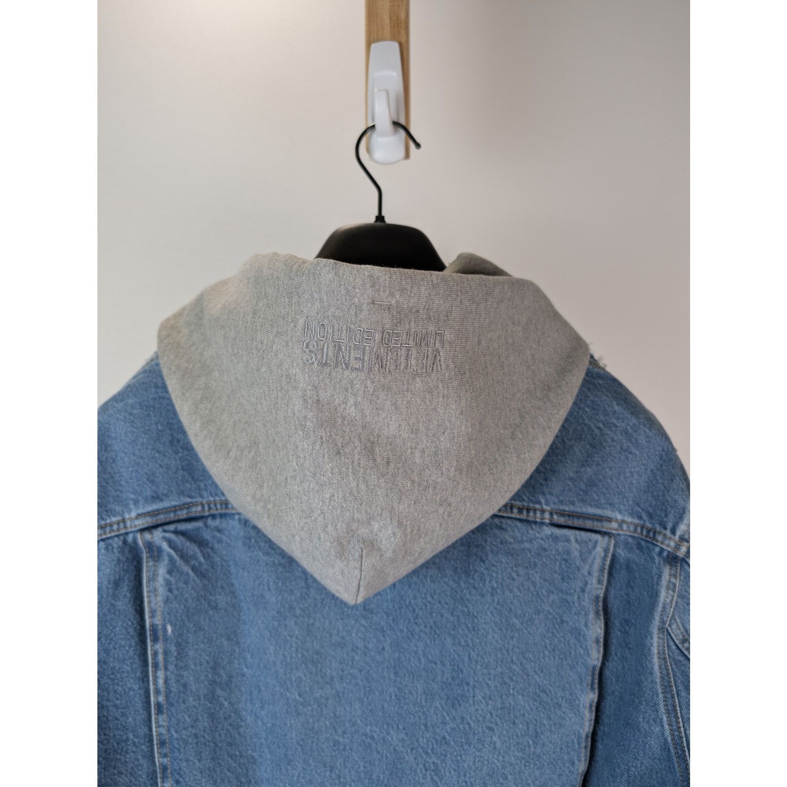 Vetements o1rshd1 Deconstructed Hooded Denim Jacket in Denim Mid Blue Size US M / EU 48-50 / 2 - 16 Thumbnail