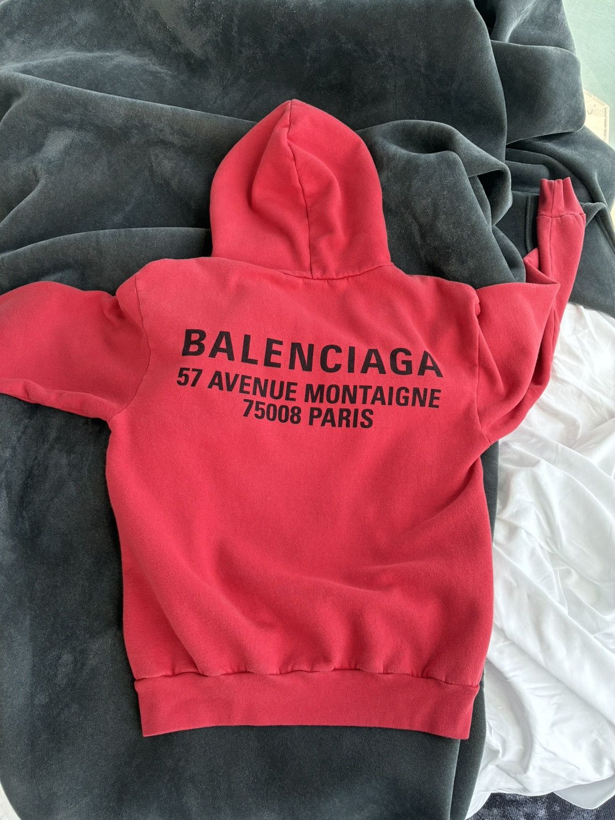 Balenciaga Balenciaga New Logo Out Now Size US M / EU 48-50 / 2 - 3 Thumbnail