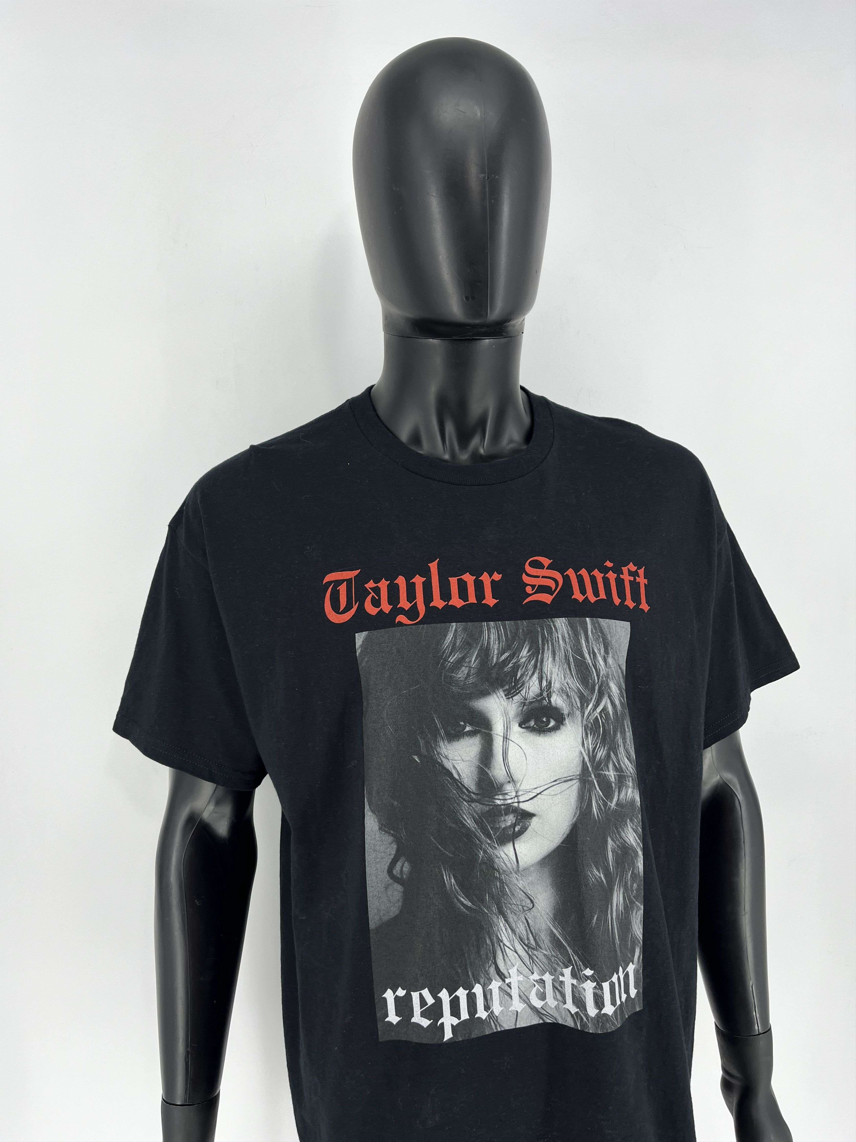 Band Tees Taylor Swift Reputation Stadium Tour T-Shirt Size XLarge Size US XL / EU 56 / 4 - 3 Thumbnail