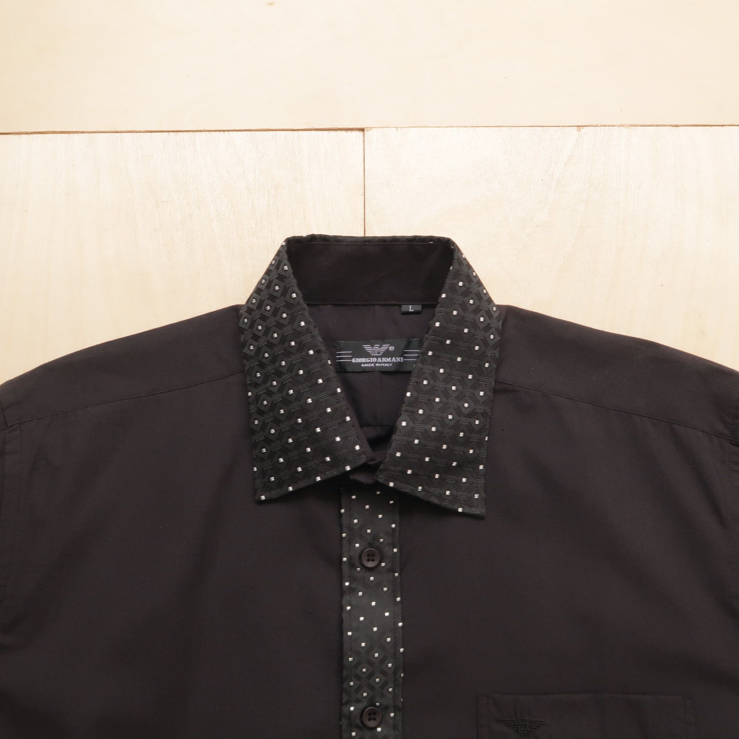 Giorgio Armani 1980s Giorgio Armani Psychedelic Dot Black Shirt Button Up Size US L / EU 52-54 / 3 - 2 Thumbnail
