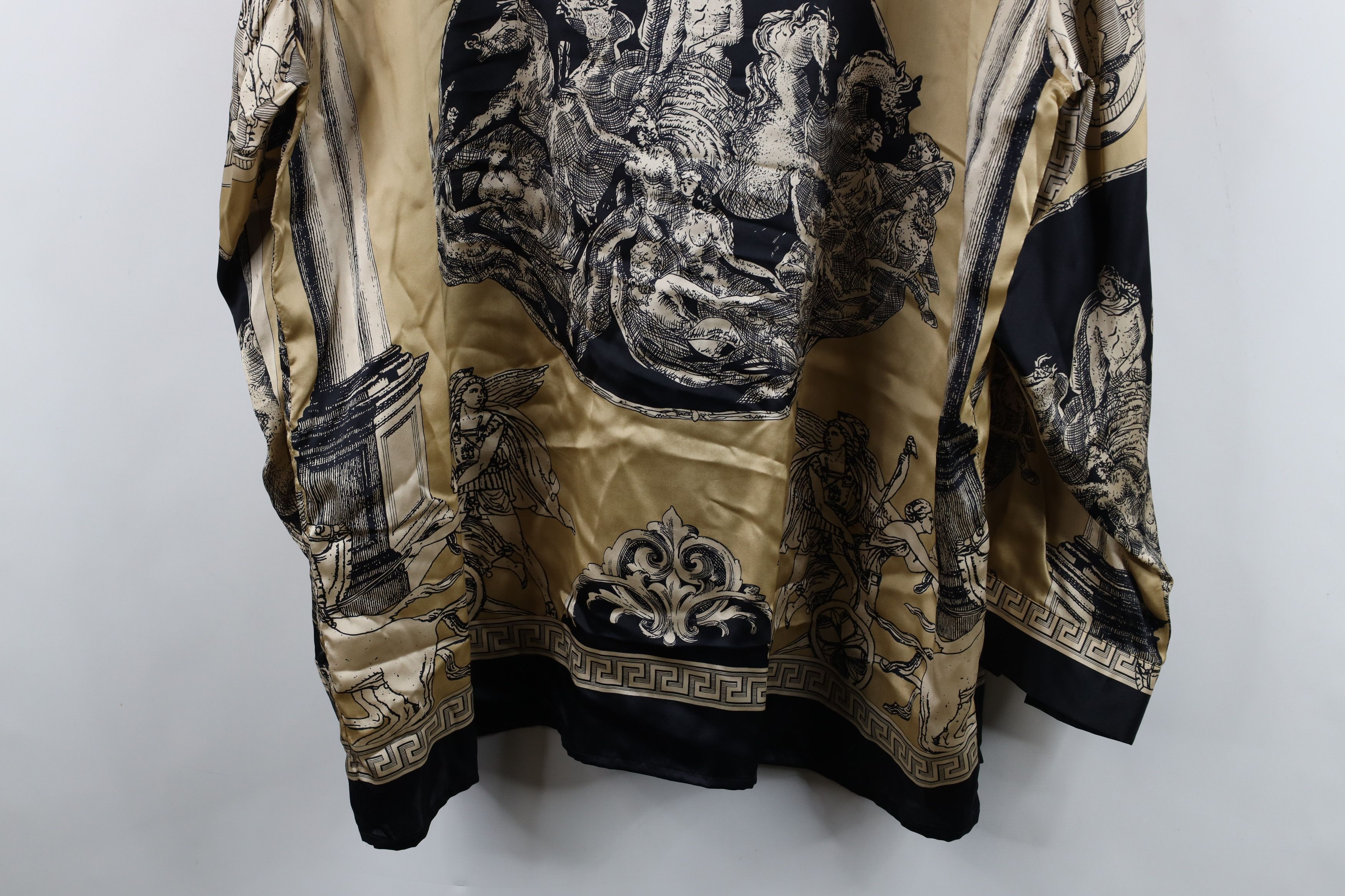 Vintage Vintage 90s Streetwear Roman All Over Print Button Shirt Size US L / EU 52-54 / 3 - 16 Thumbnail
