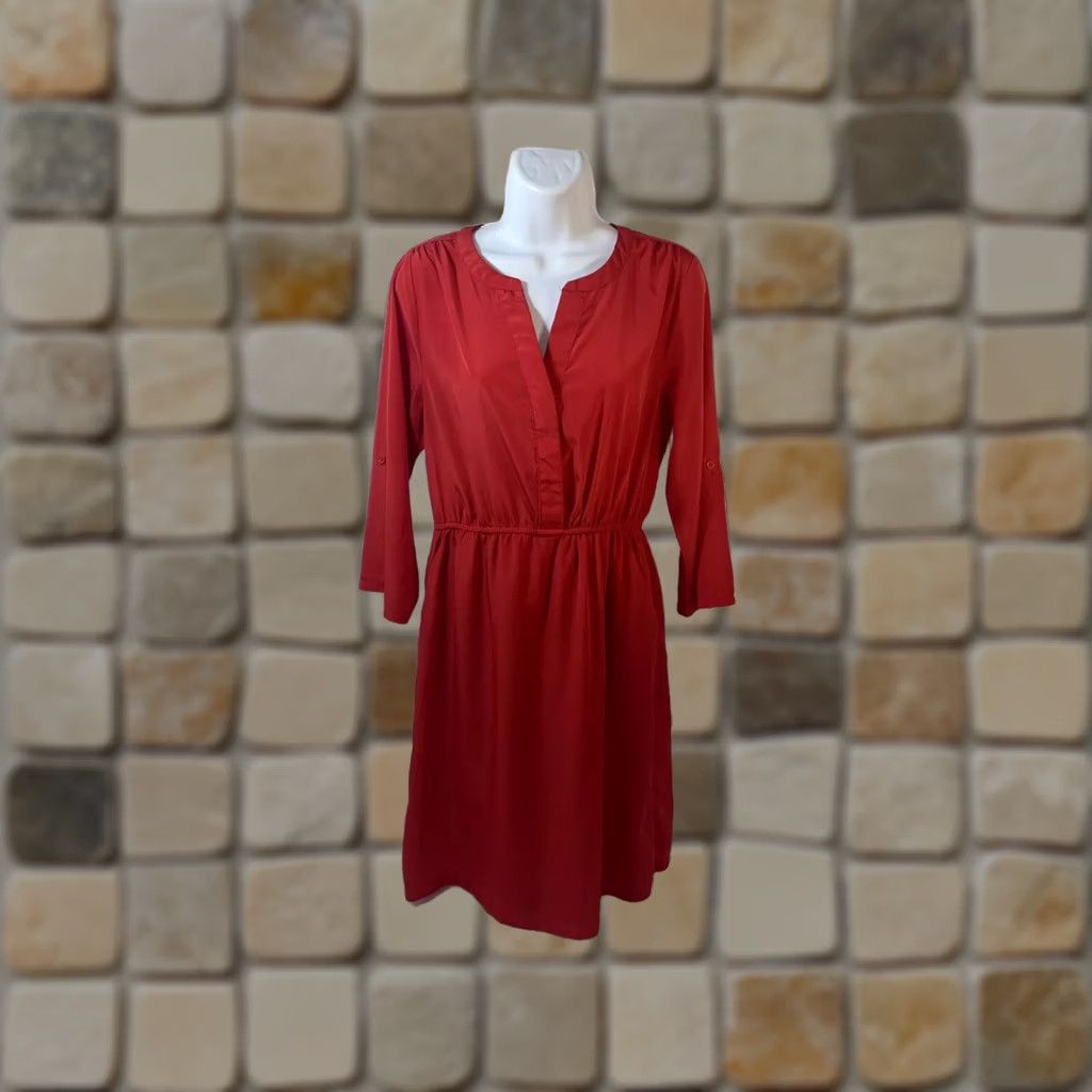 Old Navy Old Navy Dress Women Medium Red Lined V Neck Button Up 3/4 Sleeves Elastic Waist Knee Length Dress Size M / US 6-8 / IT 42-44 - 1 Thumbnail
