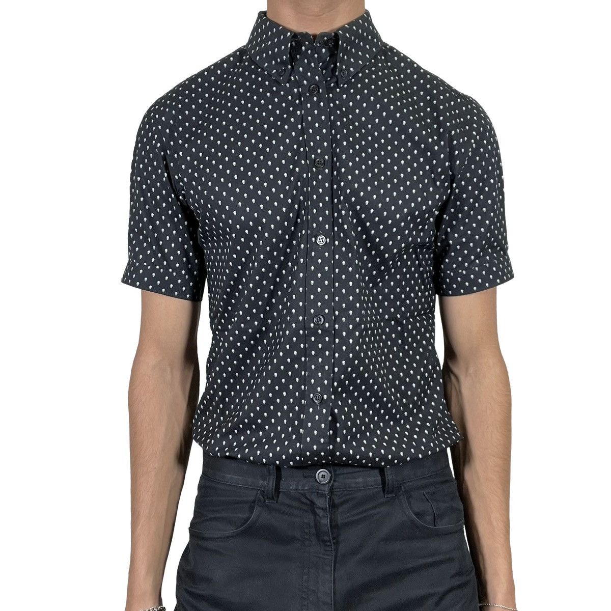 Alexander McQueen Alexander Mcqueen Short Sleeve Skull Shirt Size US S / EU 44-46 / 1 - 1 Thumbnail
