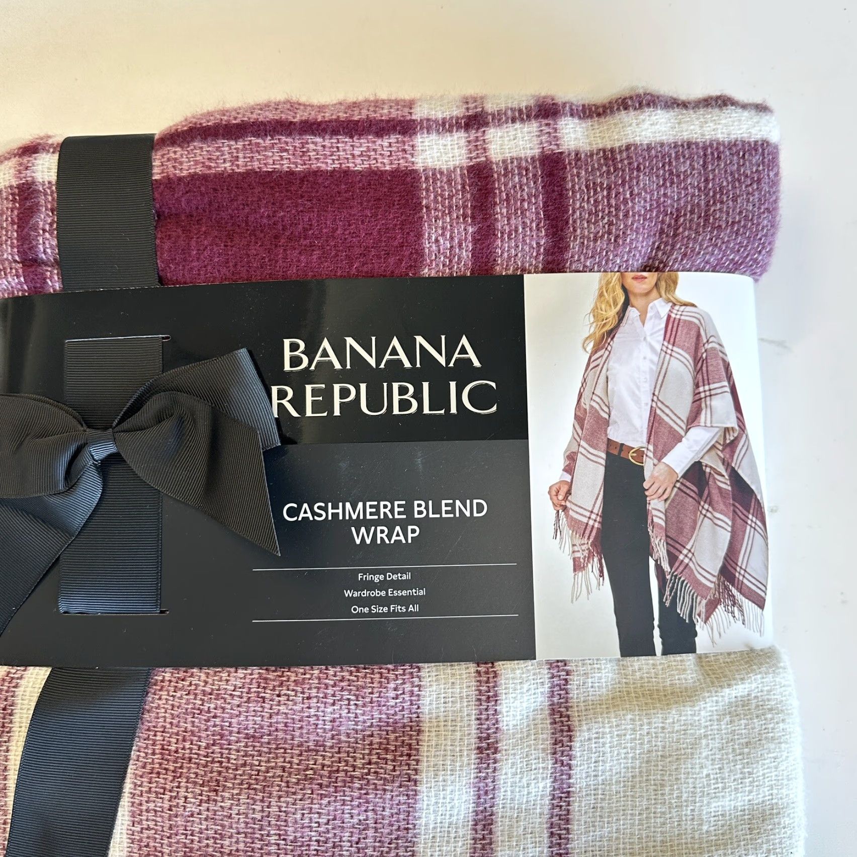Banana Republic VINTAGE Banana Republic Womens Cashmere Blend Wrap Poncho Plaid Fringe One Size Red/White Boho Modern 90s Womens Size ONE SIZE - 3 Thumbnail
