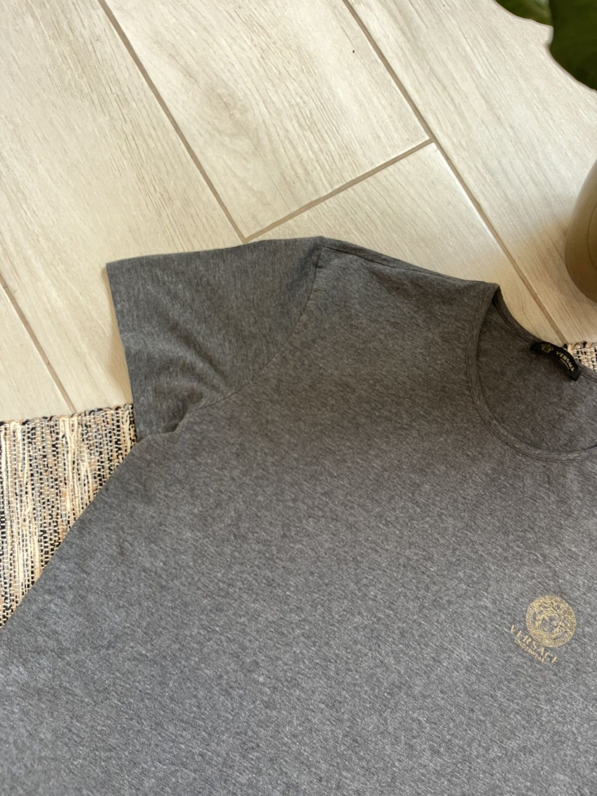 Versace × Vintage Vintage Versace Tshirt grey blank tee minimalistic logo Size US L / EU 52-54 / 3 - 6 Thumbnail