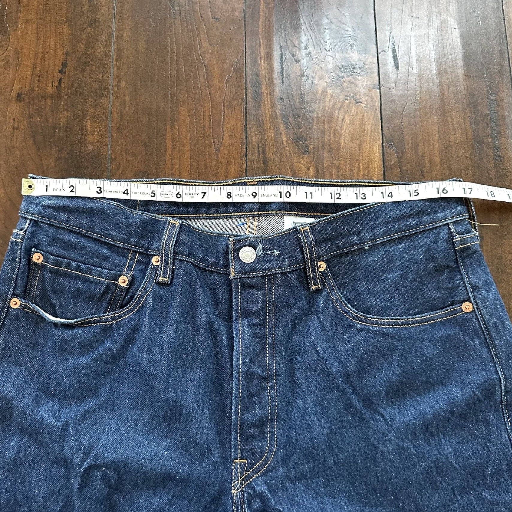 Levi's VINTAGE Levi's 501 XX Jeans (Button Fly) Denim Dark Wash 35x34 90s Denim Men Jeans Straight 35x34 90s Levi's 501 Series Mens Size US 35 - 6 Thumbnail