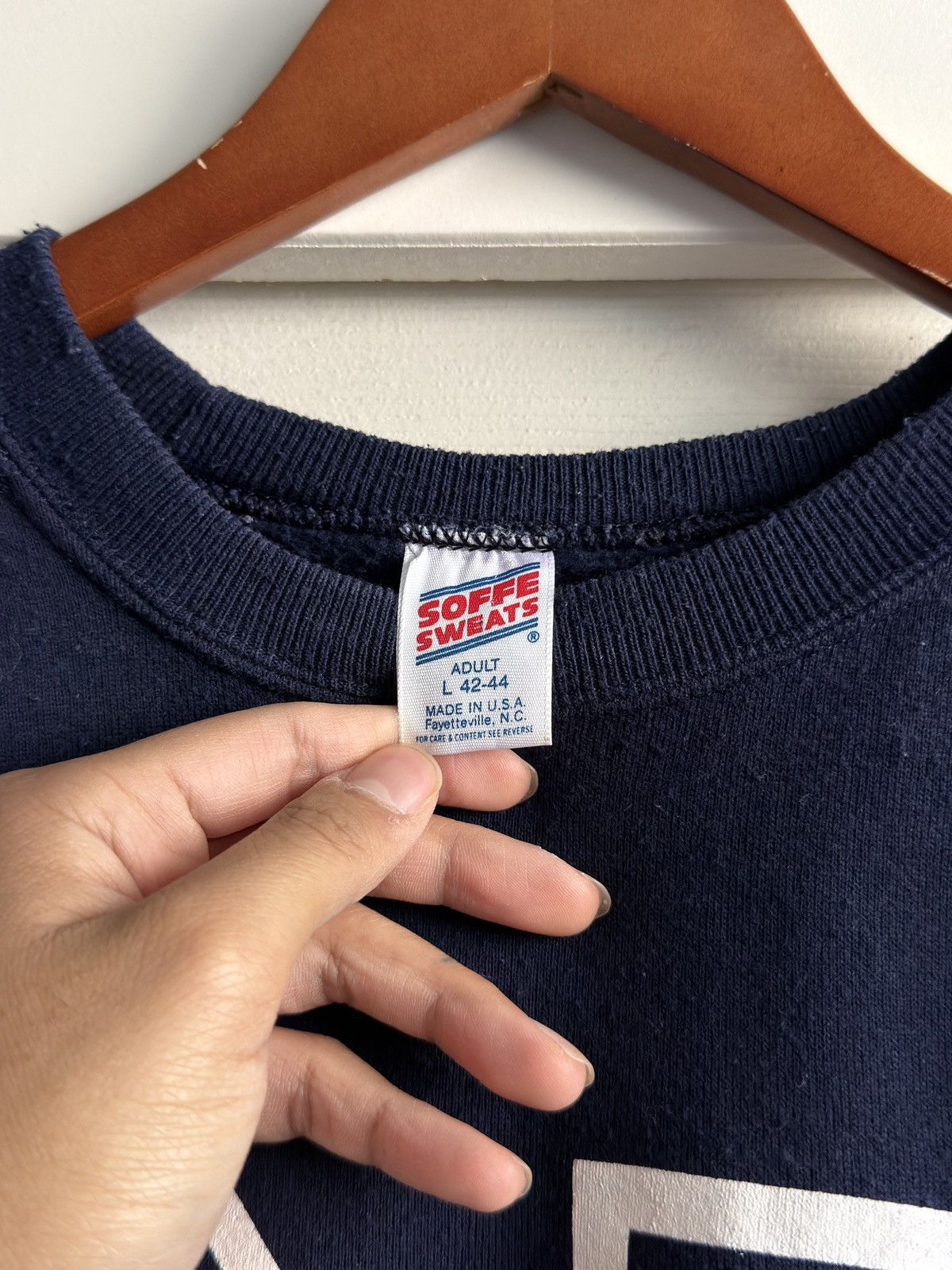 Soffe Vintage 80s Navy Raglan Soffe Crewneck Size L Size US L / EU 52-54 / 3 - 3 Thumbnail