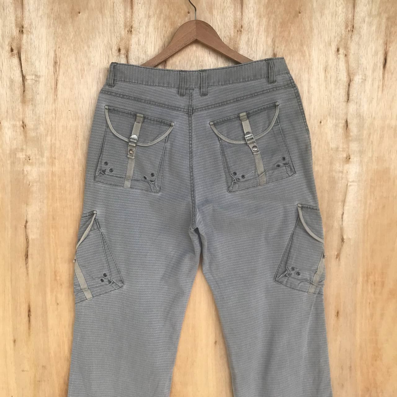 20471120 W30x28.5 BANG BANG Ash grey cargo military straight leg Size US 30 / EU 46 - 2 Thumbnail