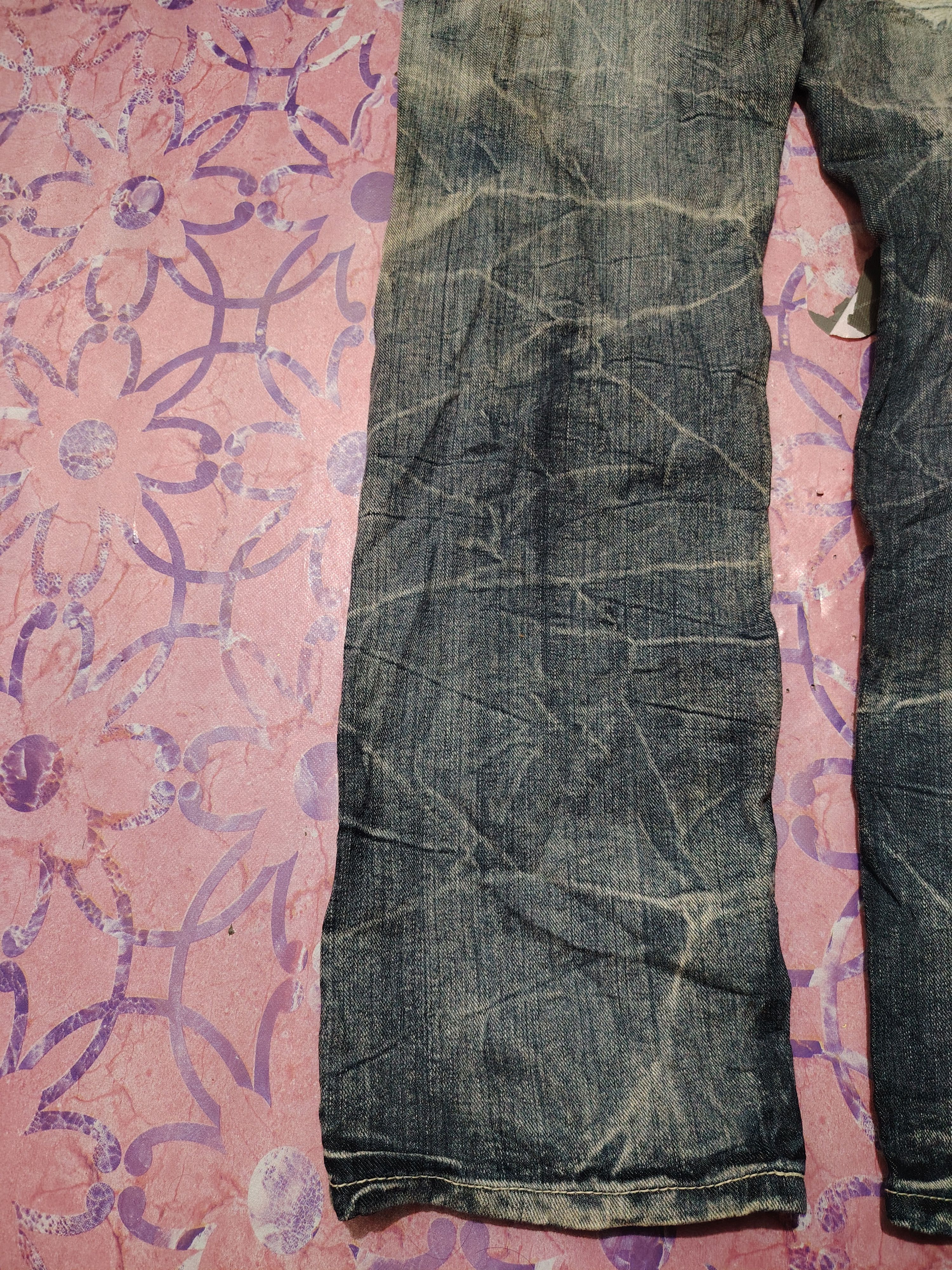 Who Decides War Japanese original Jeans Mudwash Rusty Distressed Jeans Size US 33 - 17 Thumbnail