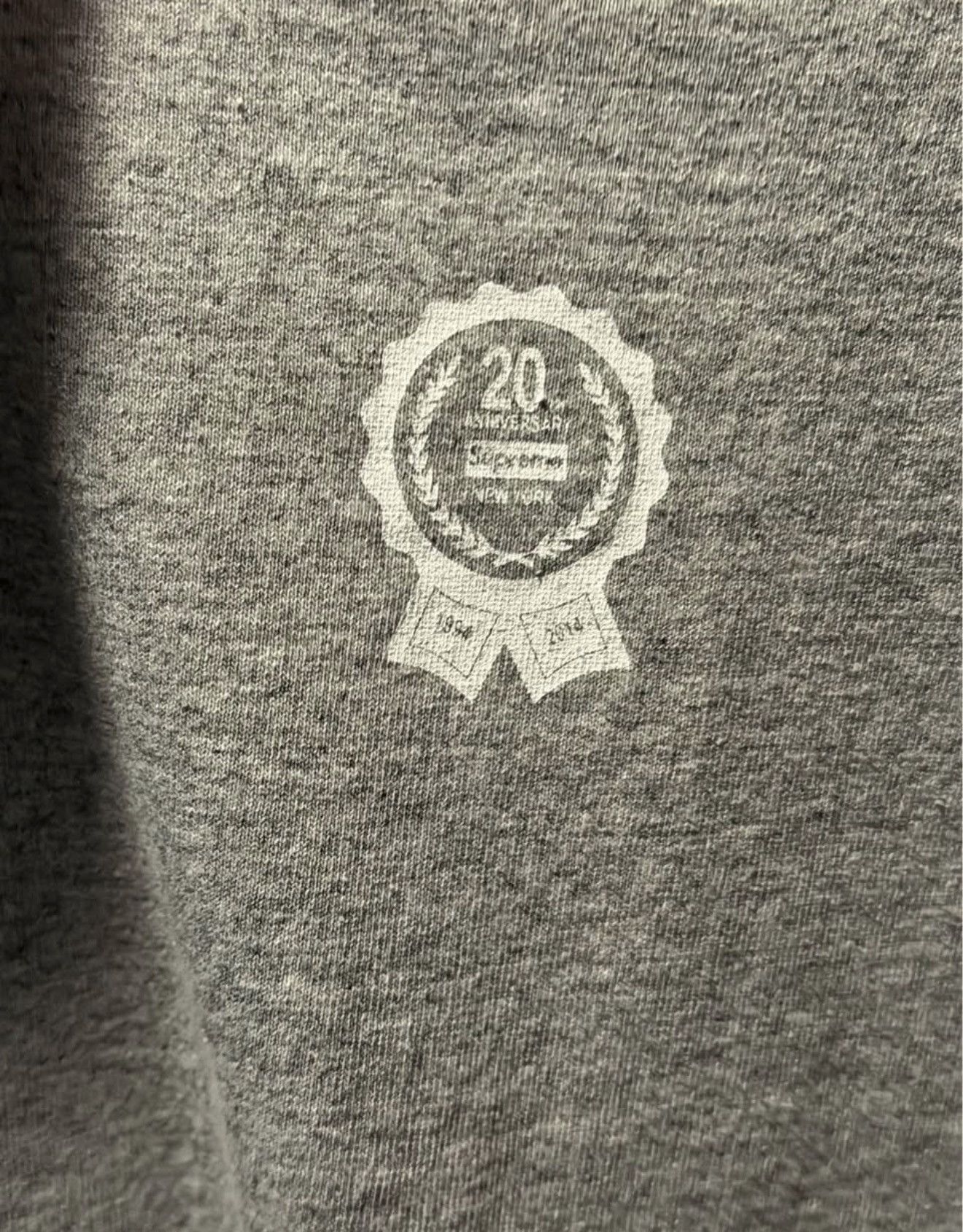 Supreme Supreme 20th Anniversary Box Logo Tee Size Large NY New York Size US L / EU 52-54 / 3 - 3 Thumbnail
