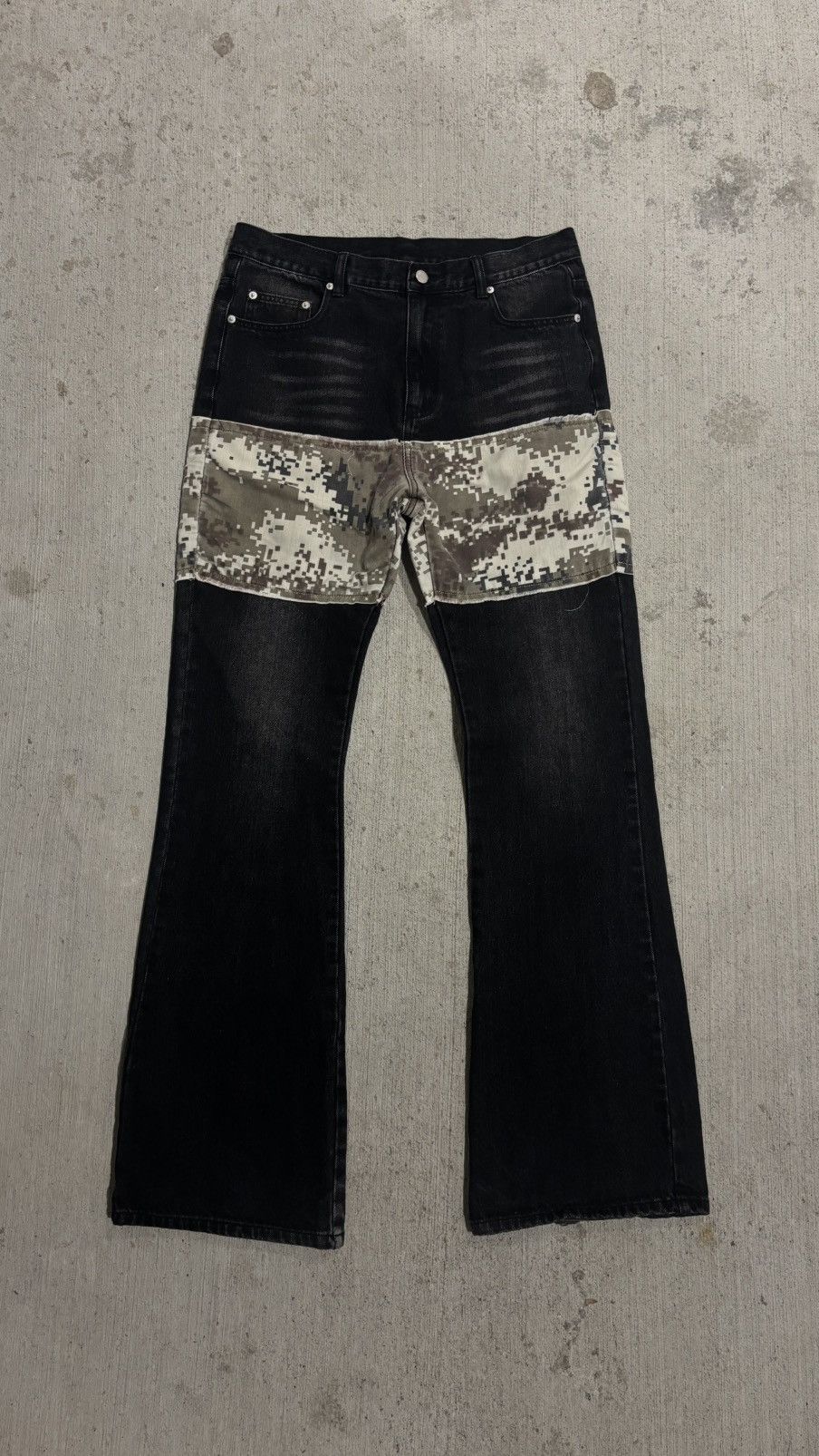 Other Nothing Into Something Digital Camo Denim Size US 34 / EU 50 - 1 Thumbnail