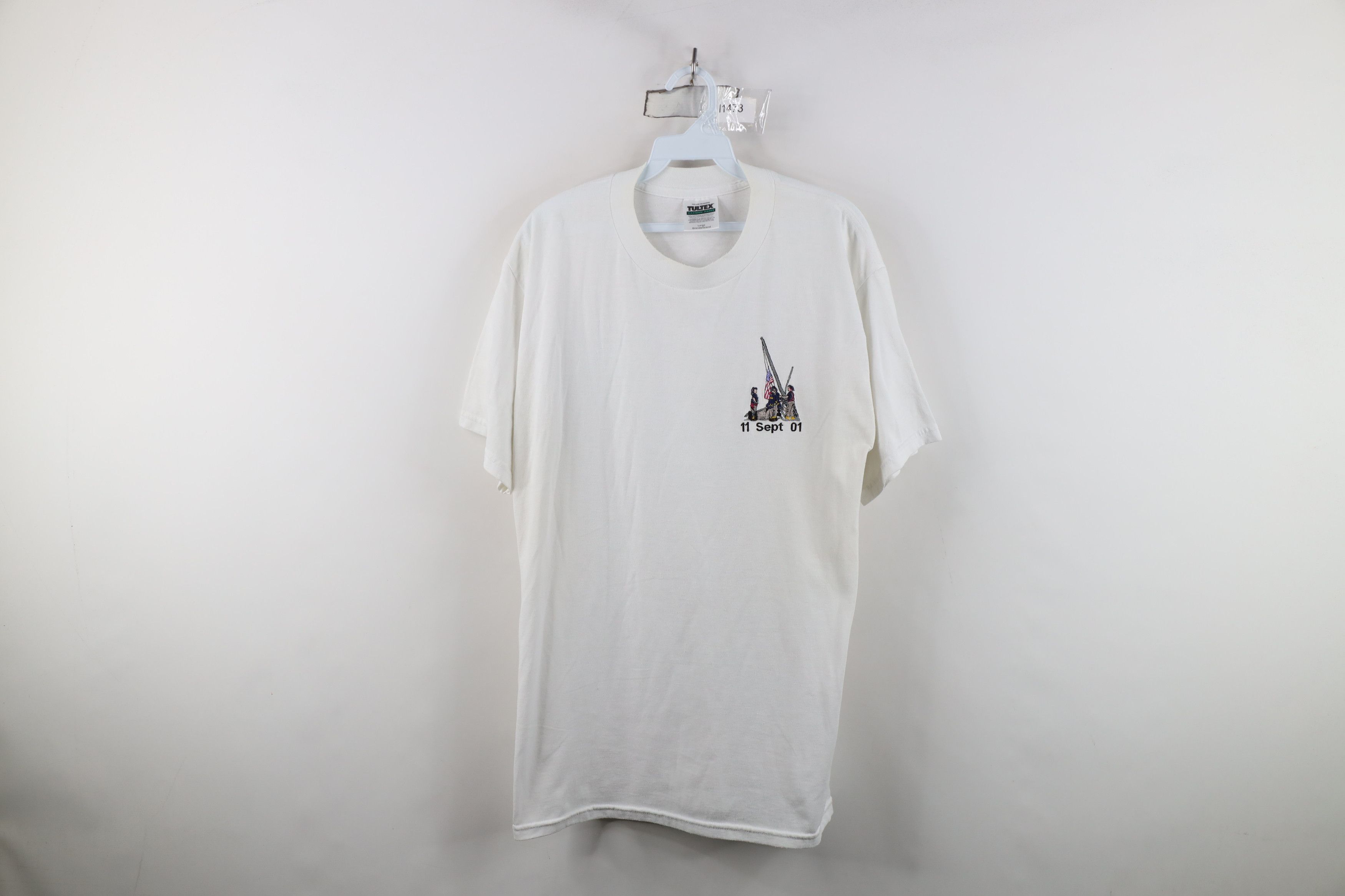 Vintage Vintage September 11 2001 New York Firefighters T-Shirt Size US L / EU 52-54 / 3 - 1 Thumbnail