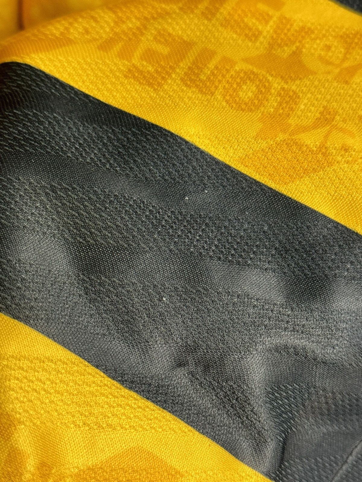 Umbro Everton 96/97 Away Football Jersey Size US XL / EU 56 / 4 - 15 Thumbnail