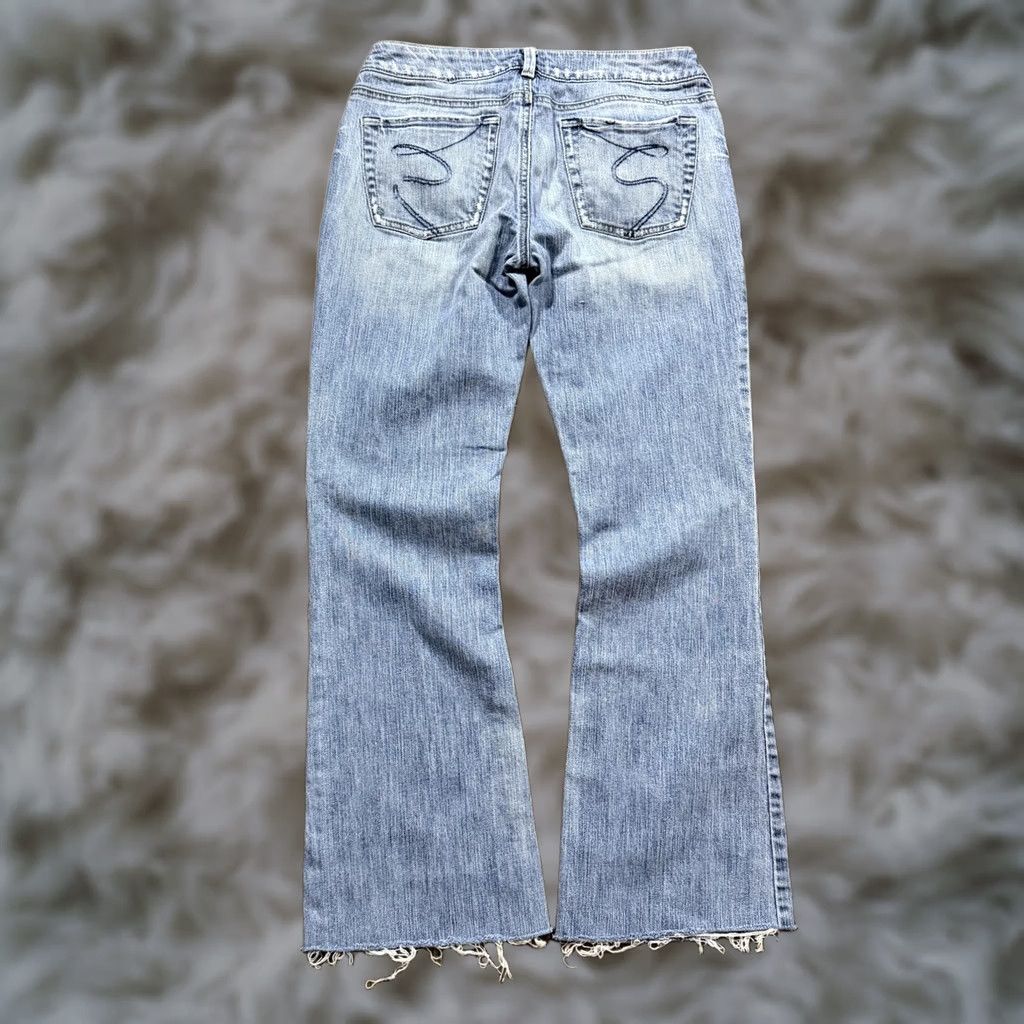 Silver Jeans Co. Silver Jeans Womens 29 Y2K Light Wash Blue Mitsu Bootcut Flare Frayed Hem Denim Size 29" - 1 Thumbnail