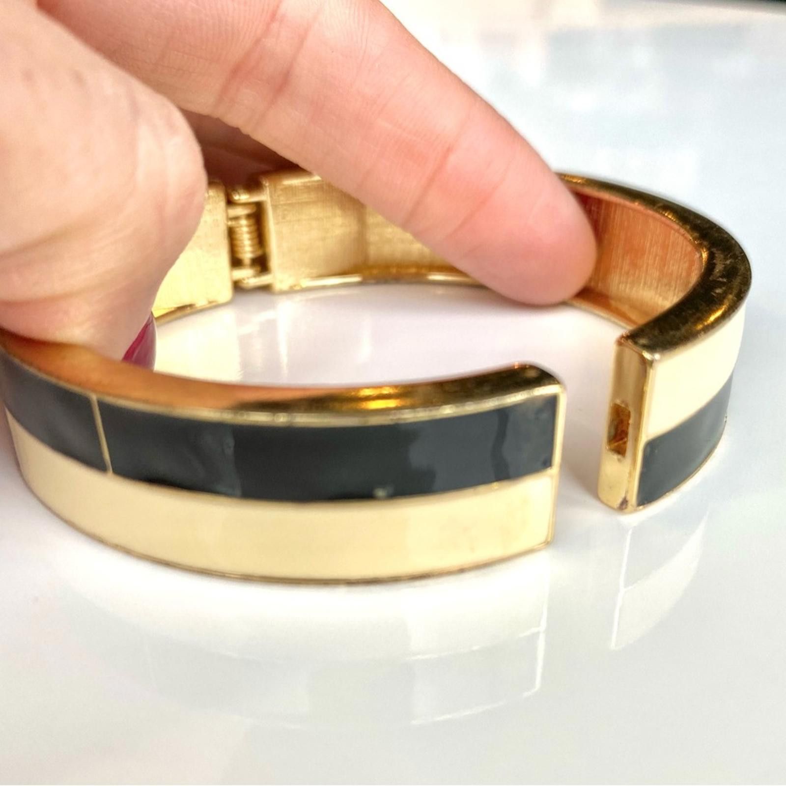 Other Black Enamel Gold Tone Hinged Bangle Designer Style Chic Size ONE SIZE - 2 Thumbnail