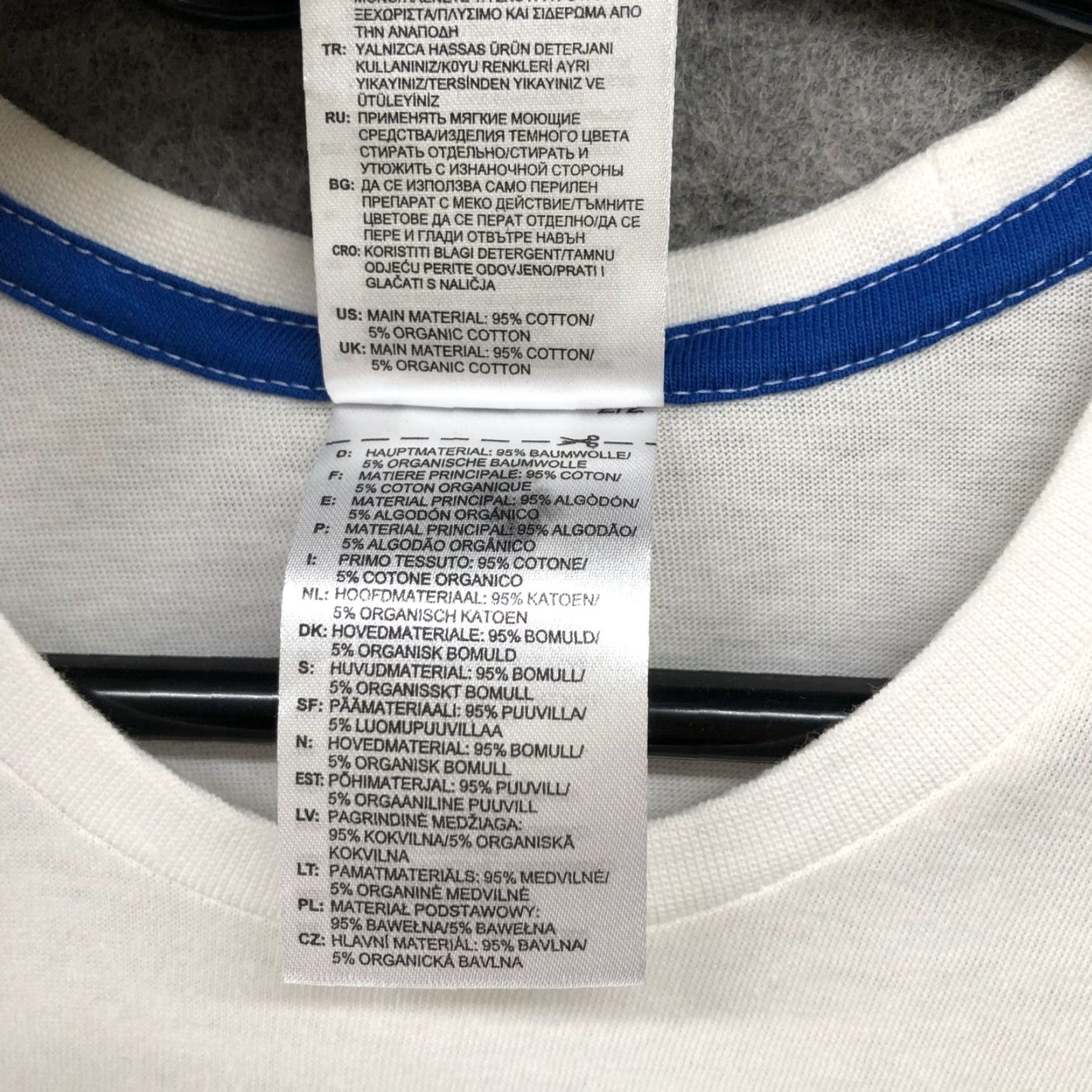 Adidas **Mens Adidas T-Shirt S White Graphic Print Crewneck** User: **White Mens Adidas T-Shirt S Graphic Print Crewneck** Size US S / EU 44-46 / 1 - 7 Thumbnail