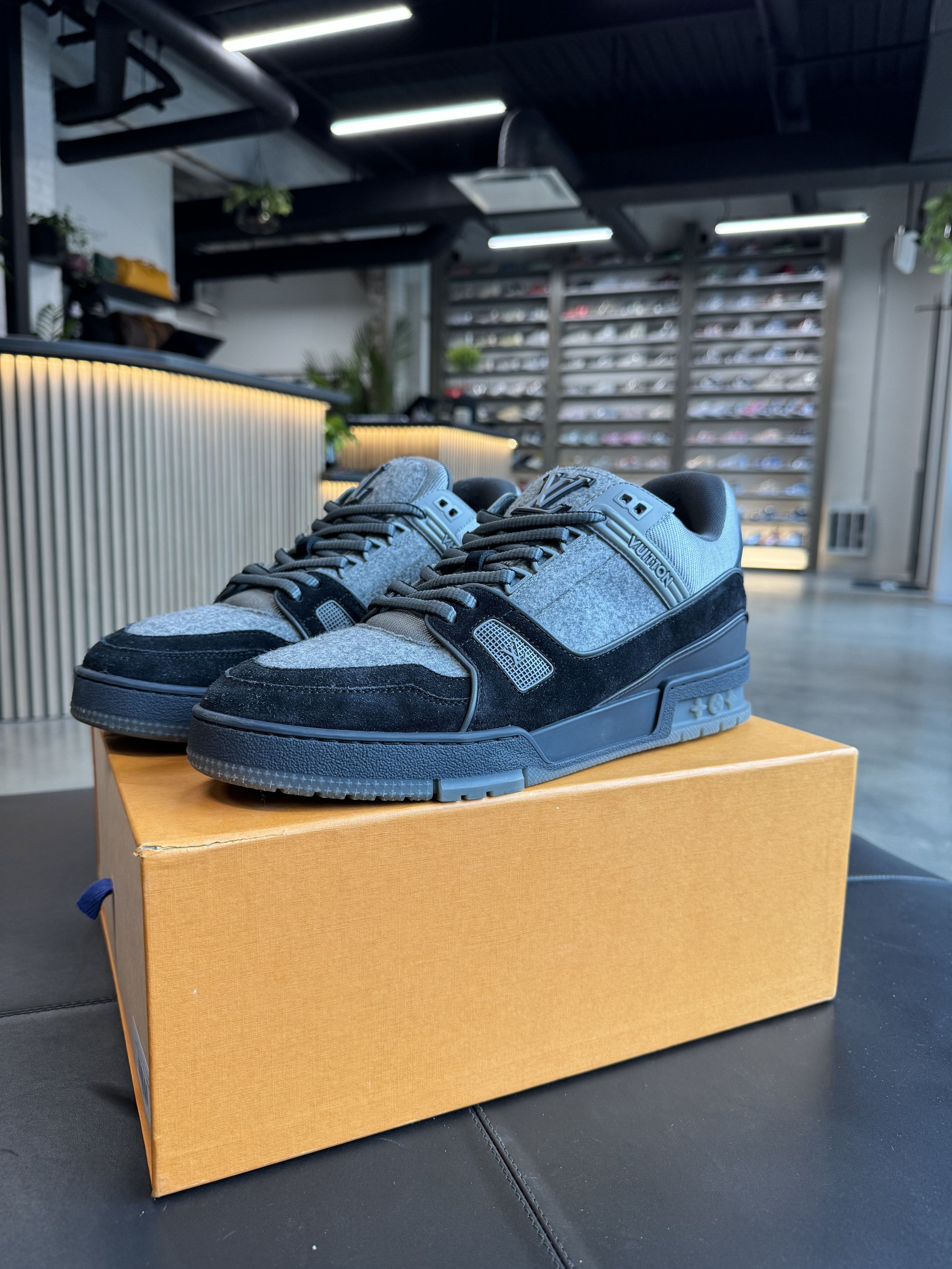 Louis Vuitton Louis Vuitton Trainer Grey Flannel Black | Grailed