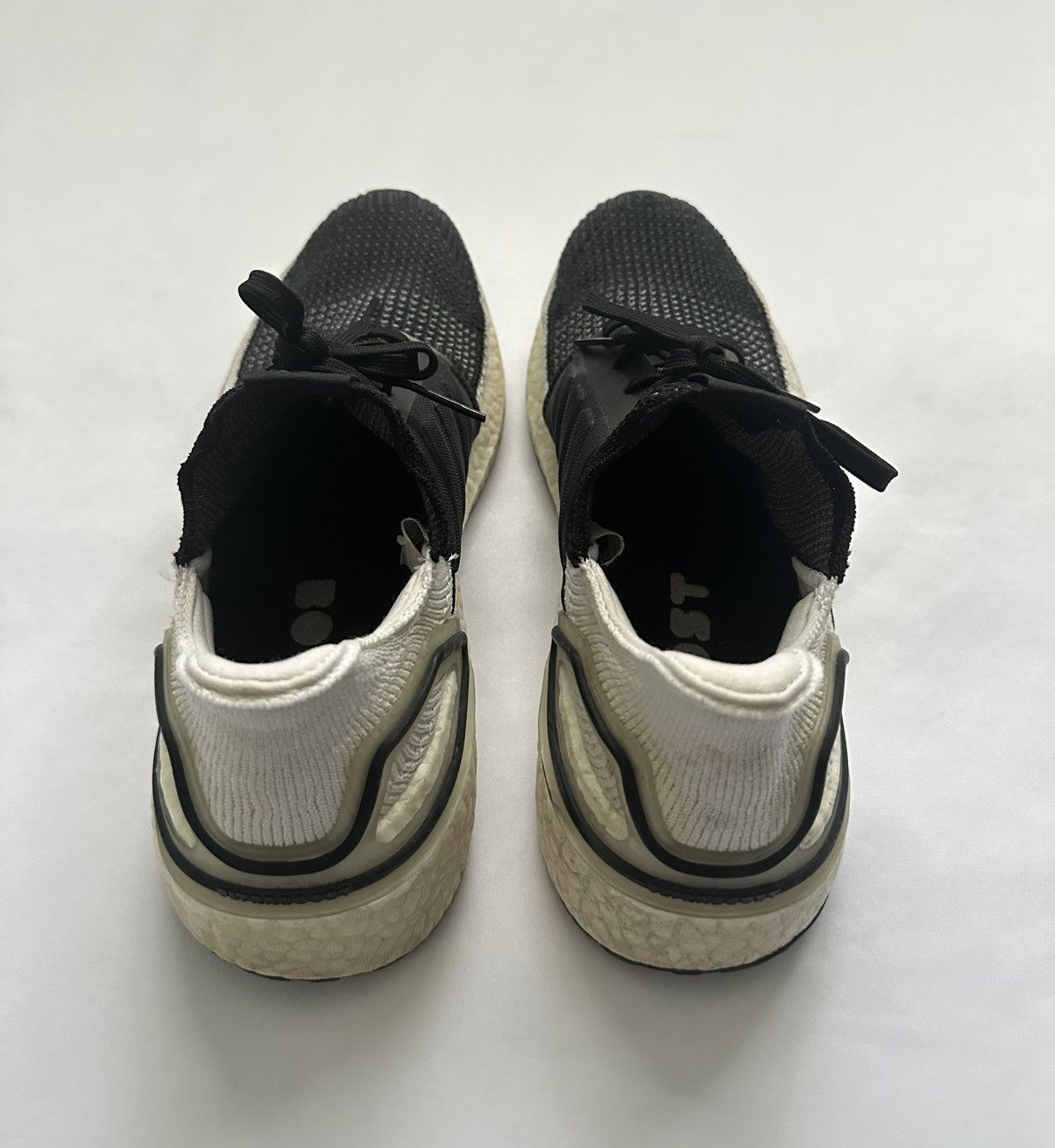 Adidas Adidas Ultraboost 4.0 Oreo Used Running Sneakers Size US 10 / EU 43 - 3 Thumbnail