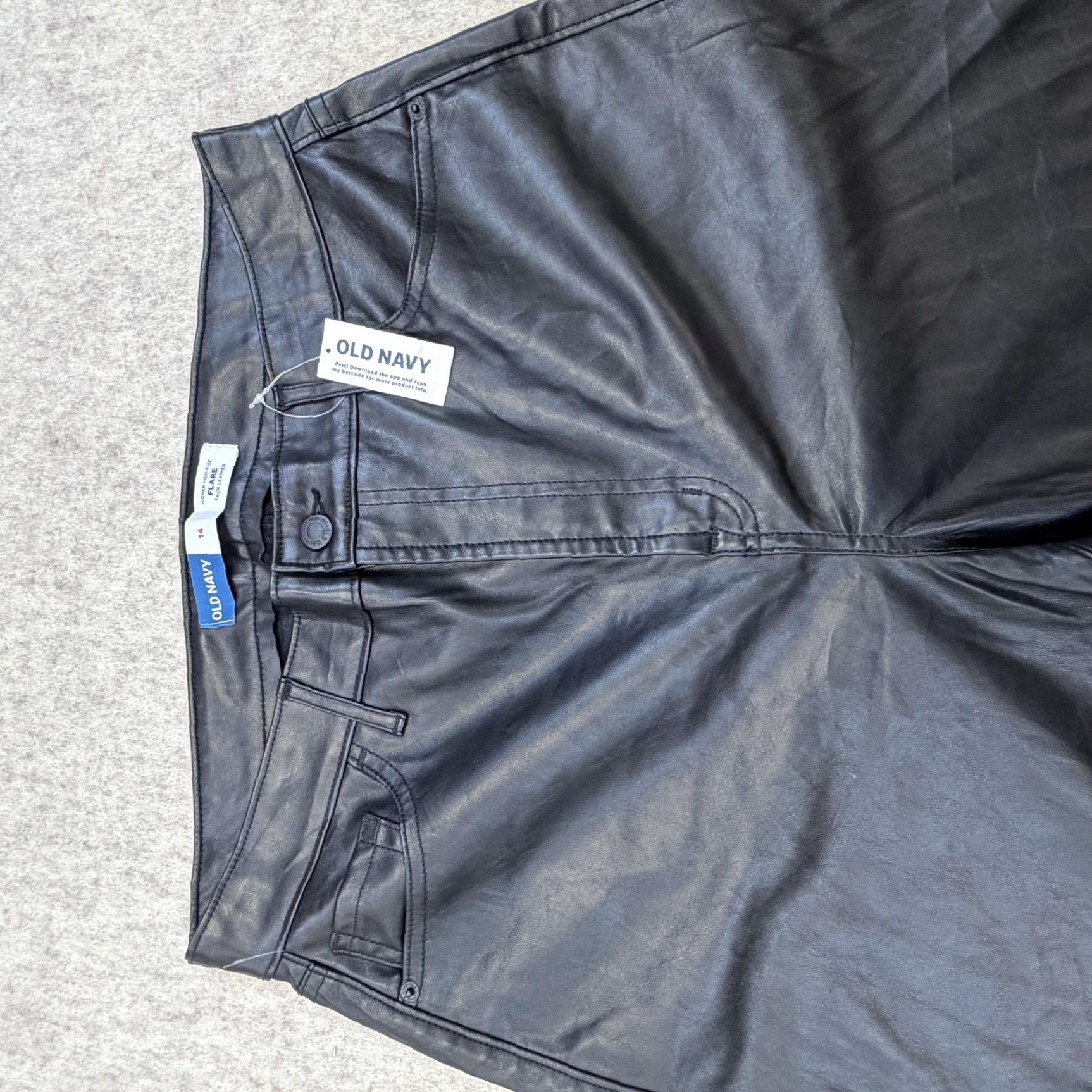 Old Navy Old Navy Black Faux Leather Wide Leg Pants Women 14 High-Rise Flared 31in Inseam Pockets Zip Dress Pants Size 36" / US 14 / IT 50 - 2 Thumbnail