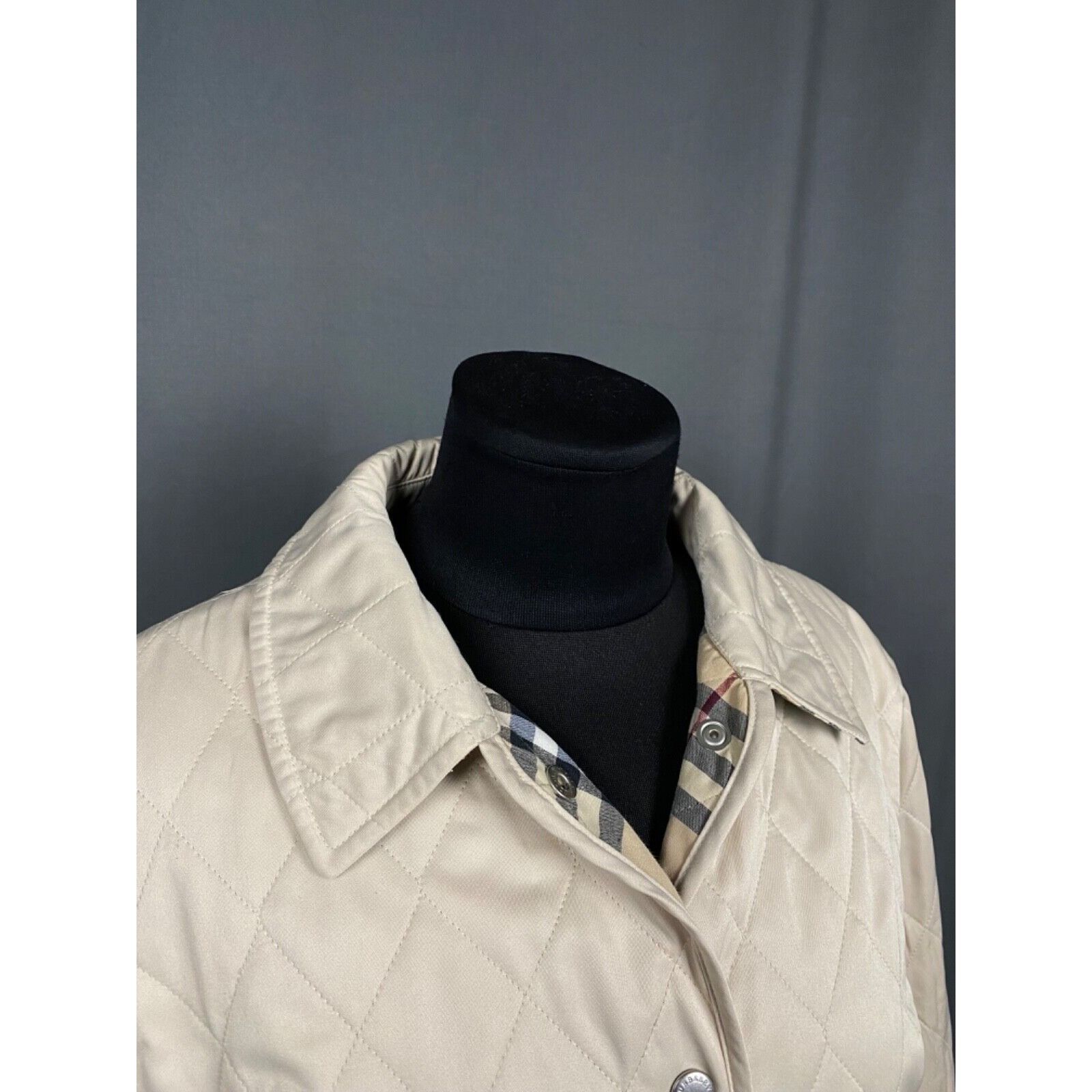 Burberry Burberry Nova Check Lining Women's Beige Quilted Jacket Size Size S / US 4 / IT 40 - 7 Thumbnail
