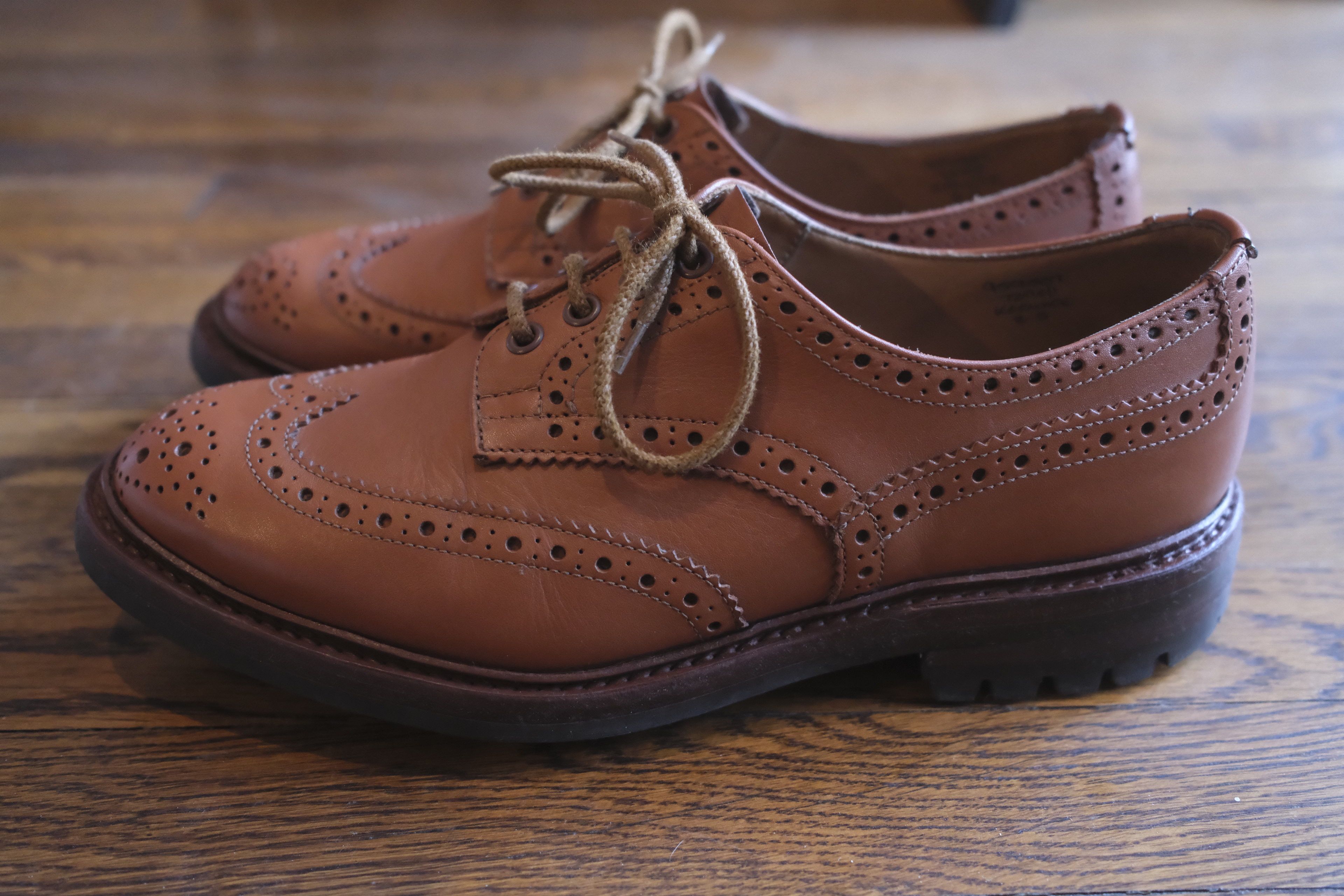 Tricker's Trickers Keswick C Shade Tan Derby Brogues (Bourton wide) Size US 9.5 / EU 42-43 - 4 Thumbnail