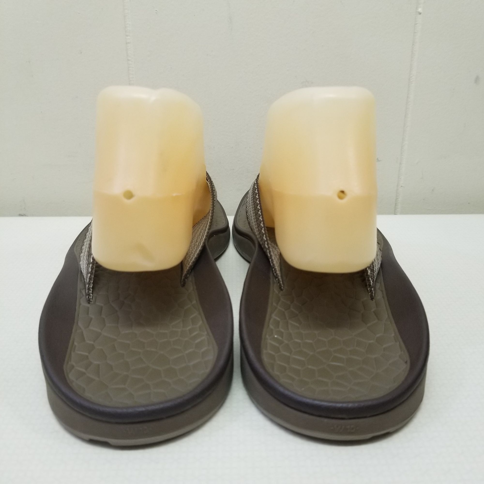Chaco Chaco Classic Brown Tan Sandals Flip Flops 10 Comfort Walkin Size US 10 / IT 40 - 8 Thumbnail