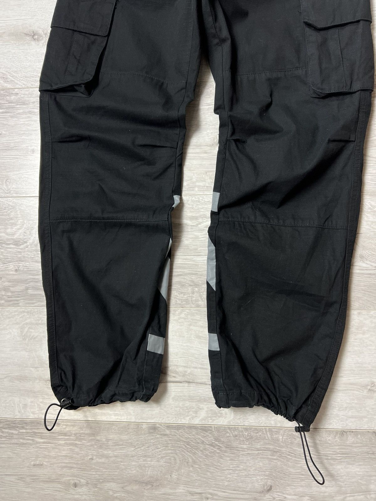 Other Rare Minus Two Cargo Parachute Pants Big Logo Size S Size US 31 - 8 Thumbnail