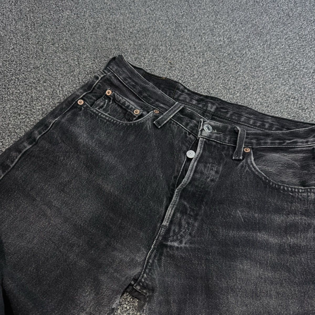 Le Grande Bleu (L.G.B.) Vintage 90s Y2K Levis 501 Black Sun Faded Denim HG LGB Style Size US 31 - 13 Thumbnail