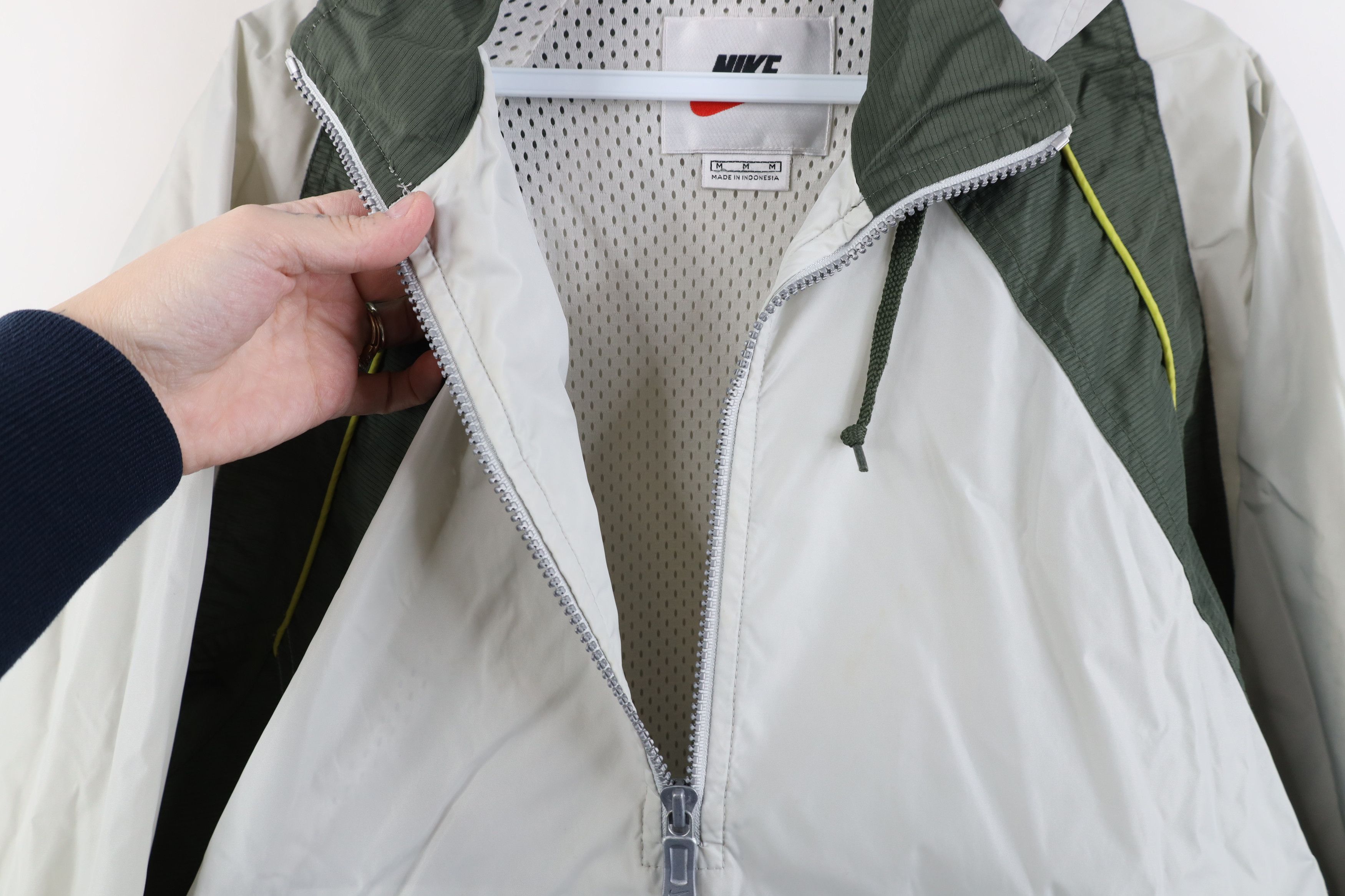 Nike Vintage 90s Nike Swoosh Hooded Anorak Windbreaker Jacket Size US M / EU 48-50 / 2 - 7 Thumbnail