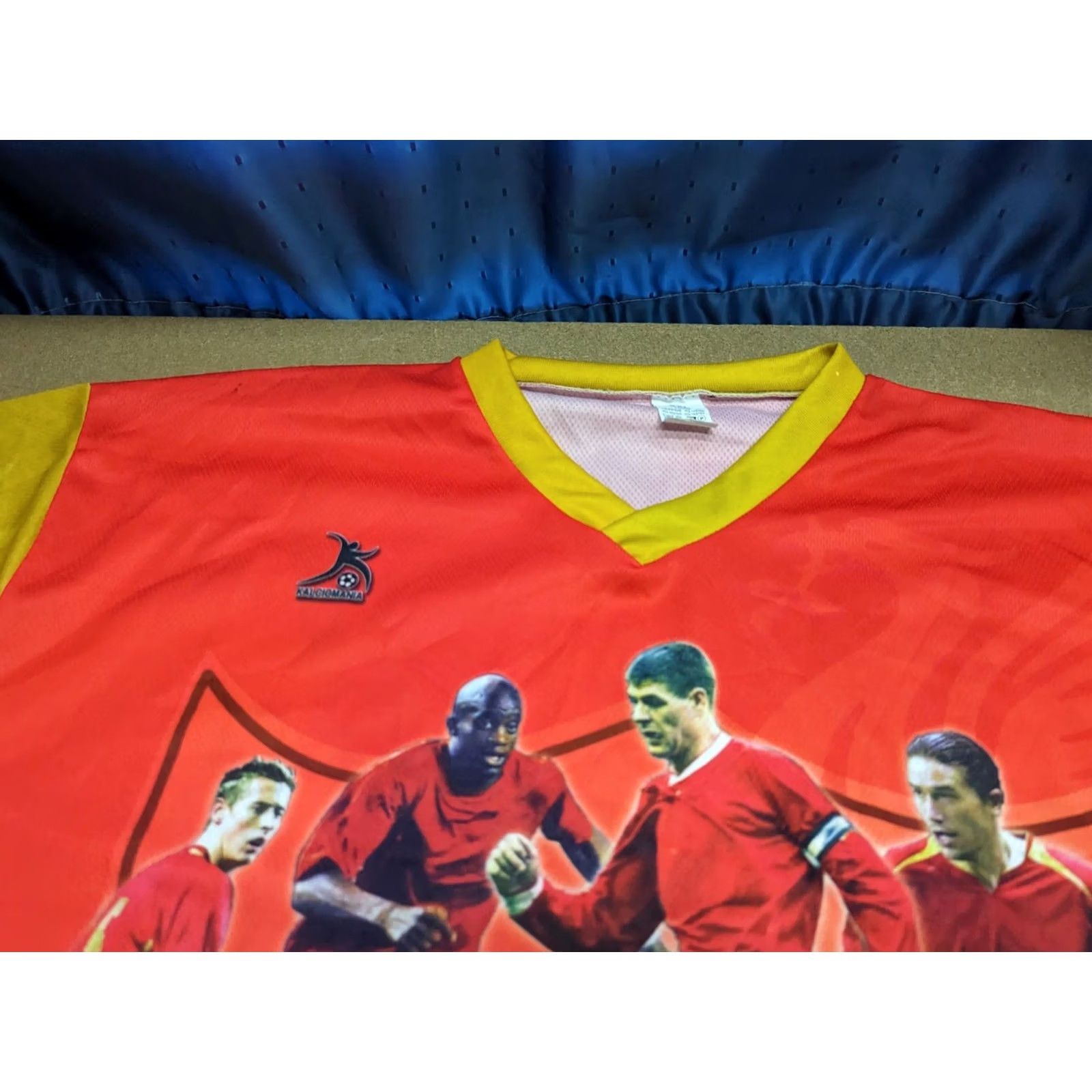 Vintage VINTAGE Kalciomania Liverpool Football Shirt 2XL Jersey Men Red Graphic Print AOP Short Sleeve Pullover Size US XXL / EU 58 / 5 - 3 Thumbnail