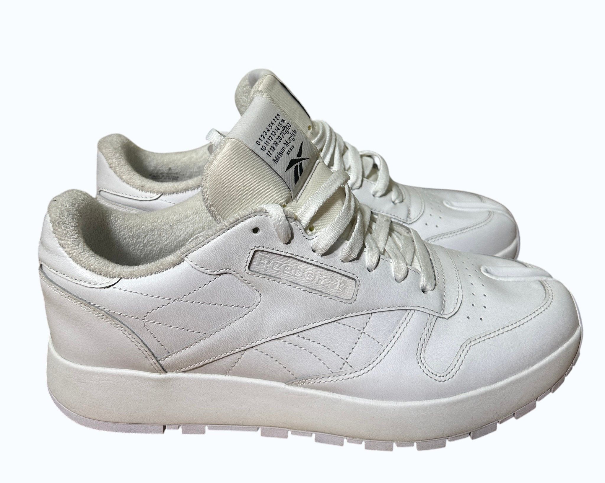 Maison Margiela Margiela X Reebok Classic Leather Tabi Sneaker White Size US 11.5 / EU 44-45 - 2 Thumbnail