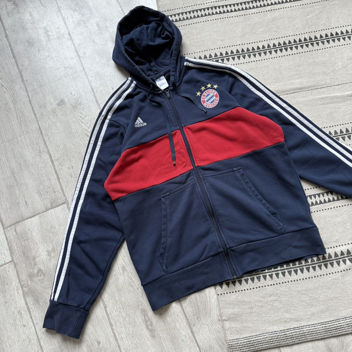 Adidas 🇩🇪 Blockore Adidas Bayern Munich Hoodie jersey Drill umbro Size US L / EU 52-54 / 3 - 7 Thumbnail