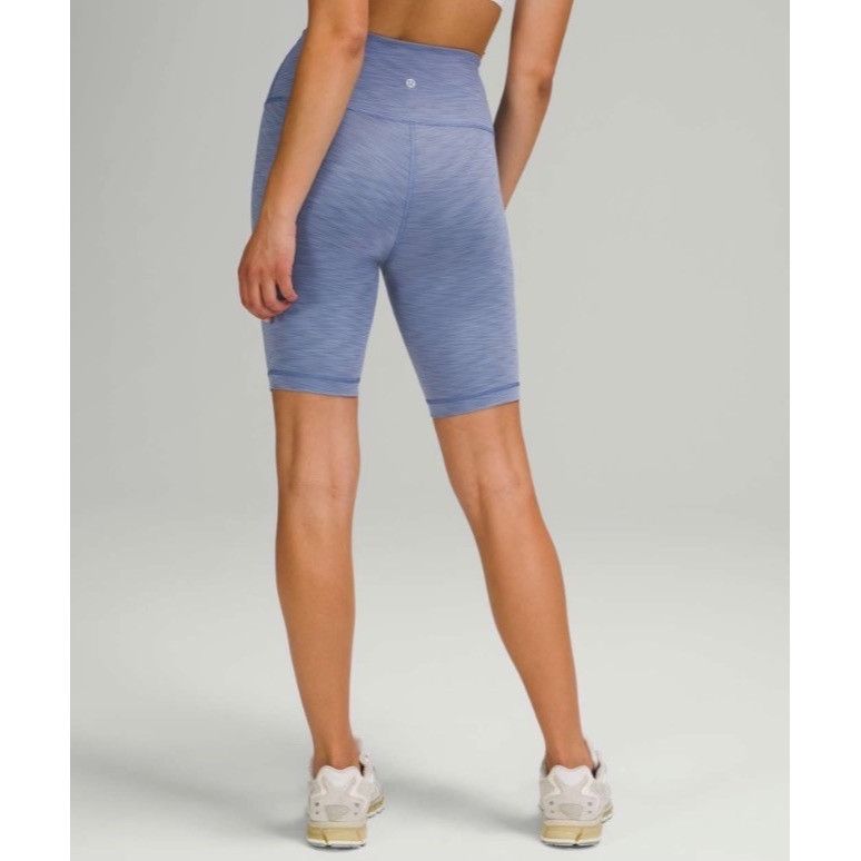 Lululemon 𝓛𝓾𝓵𝓾𝓵𝓮𝓶𝓸𝓷 Wunder Train High Rise Shorts 8" Size 27" / US 4 / IT 40 - 1 Thumbnail