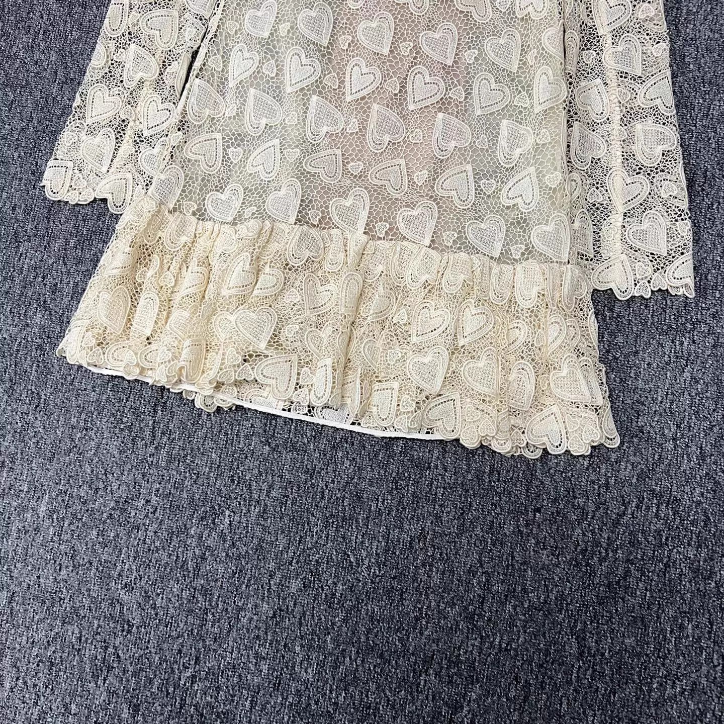 Miu Miu MIU MIU Heart Print Beige Lace Dress Pink Lining 40 NWT Size S / US 4 / IT 40 - 5 Thumbnail