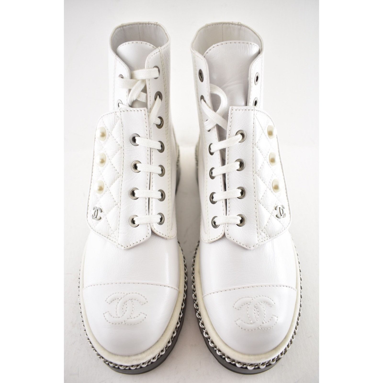 Chanel Chanel 18K White Pearl CC Chain Around Combat Lace Up Size US 7 / IT 37 - 7 Thumbnail