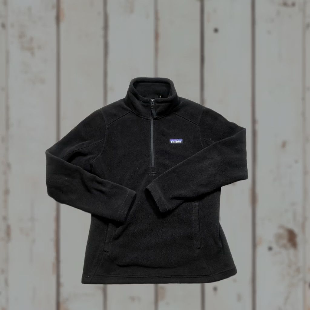 Patagonia Patagonia Synchilla Fleece Pullover Jacket Womens Medium Black 1/4 Zip Pockets Raglan Sleeves Front Logo Size M / US 6-8 / IT 42-44 - 1 Thumbnail