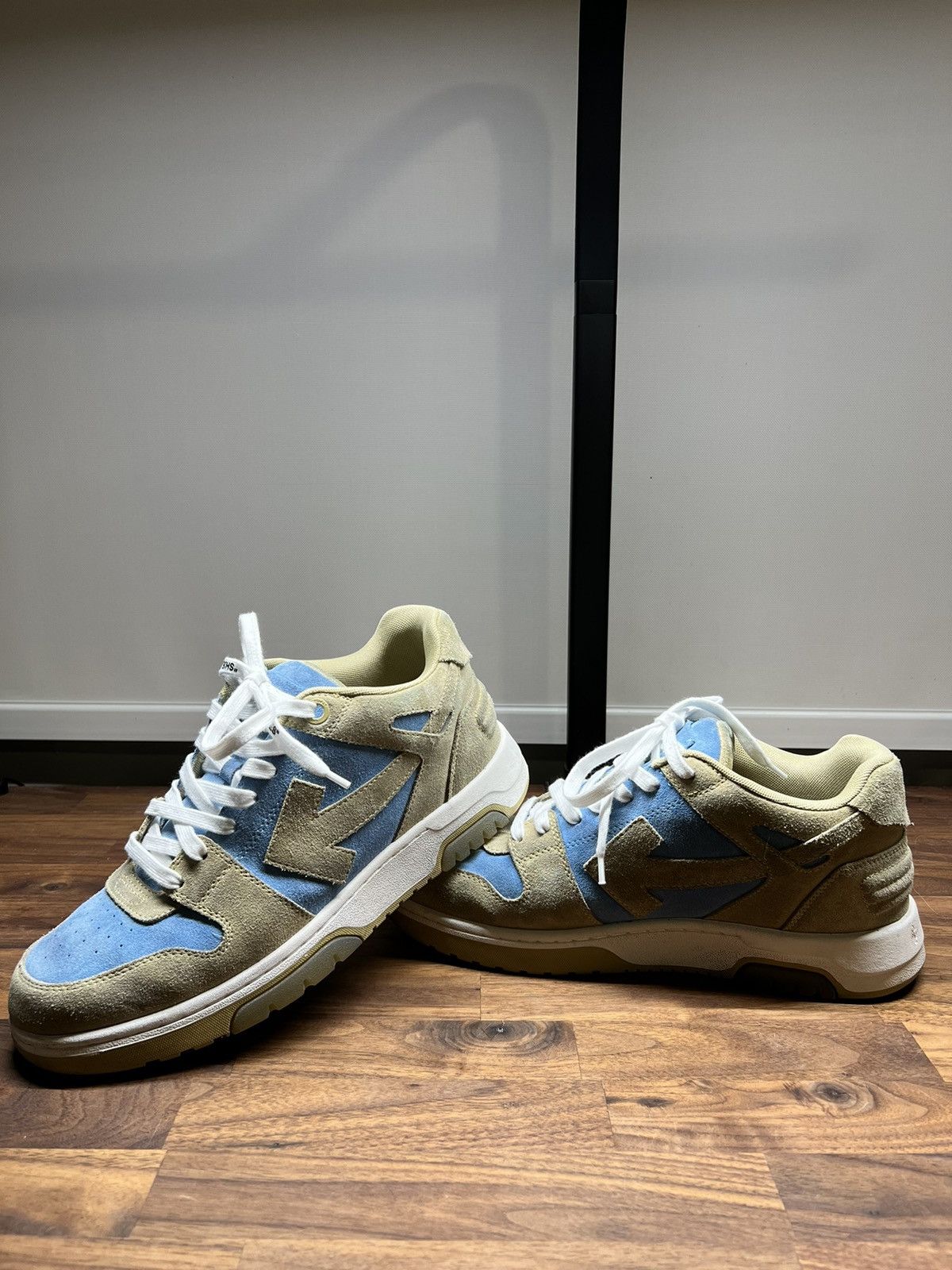Off-White Out of Office Off-White Suede Size US 10.5 / EU 43-44 - 5 Thumbnail