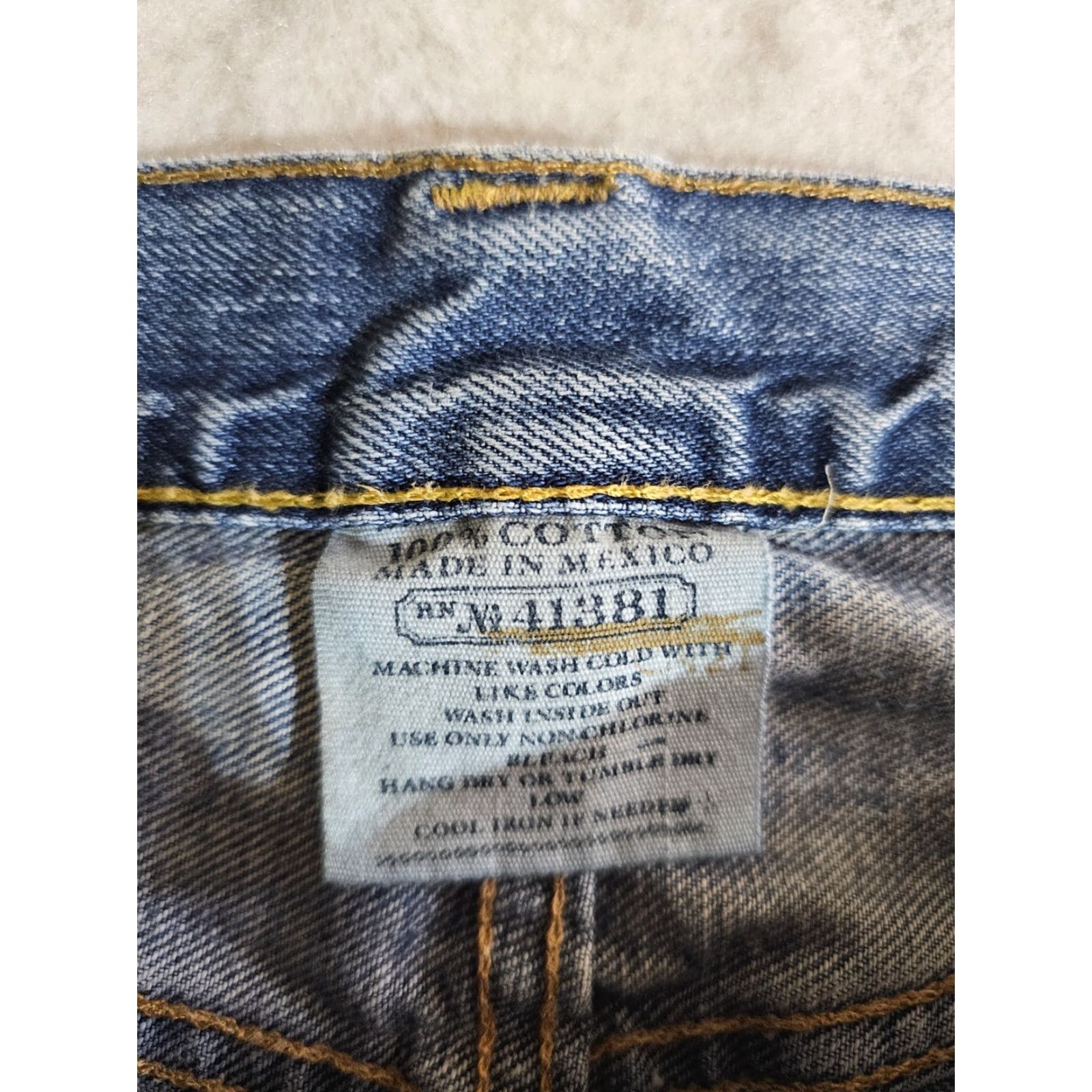 Polo Ralph Lauren VINTAGE Polo Ralph Lauren Jeans Distressed Denim Classic 90s Light Blue Mens Sz 33x32 Size US XS / EU 42 / 0 - 5 Thumbnail