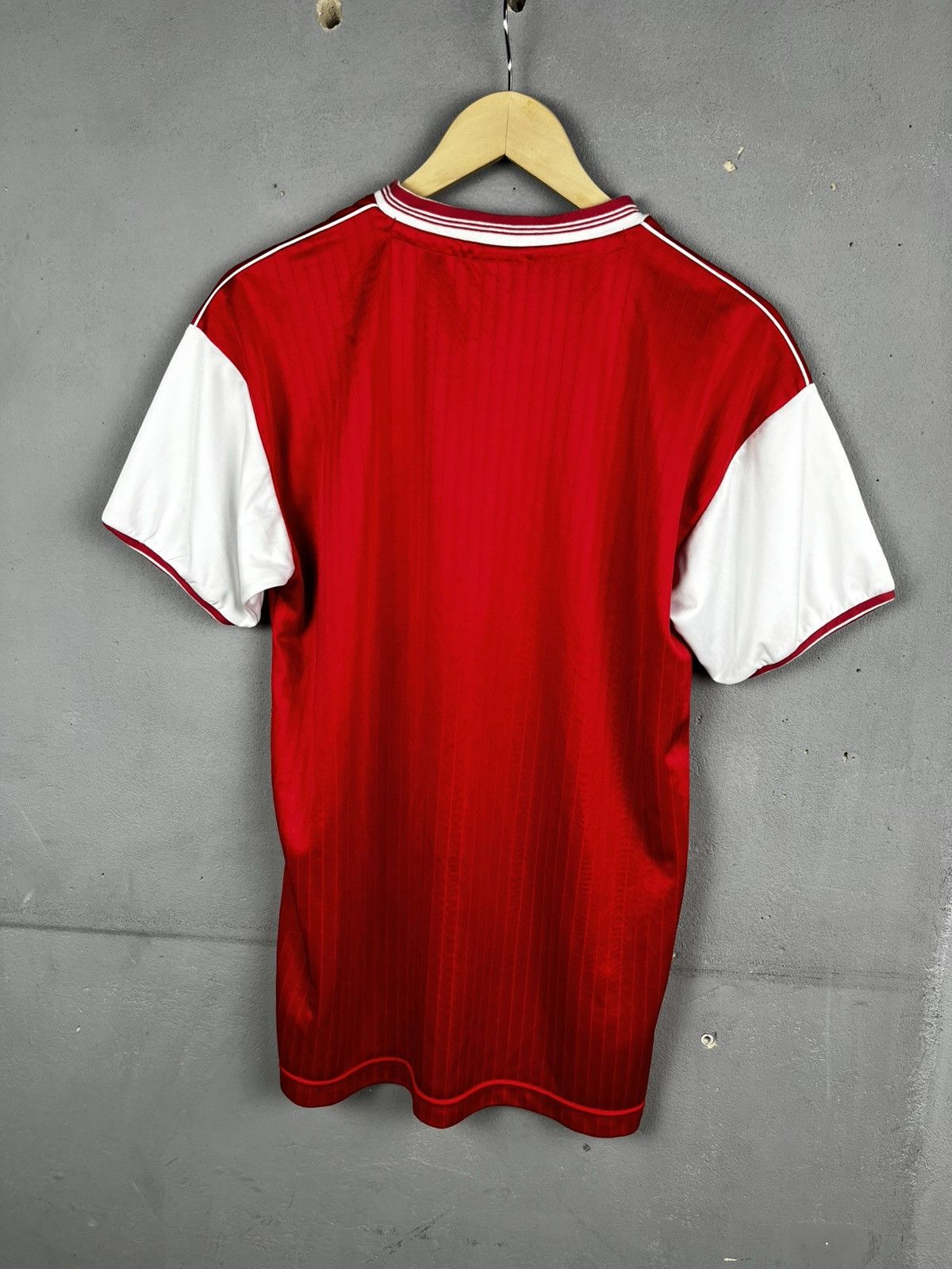 Vintage ARSENAL LONDON 80s HOME FOOTBALL SHIRT SOCCER JERSEY SCOR Size US M / EU 48-50 / 2 - 9 Thumbnail