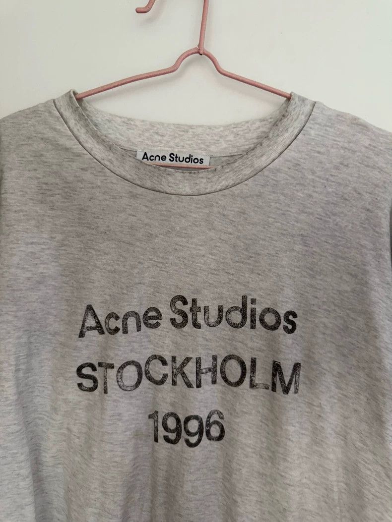 Acne Studios White letter-printed off-the-shoulder round-n
